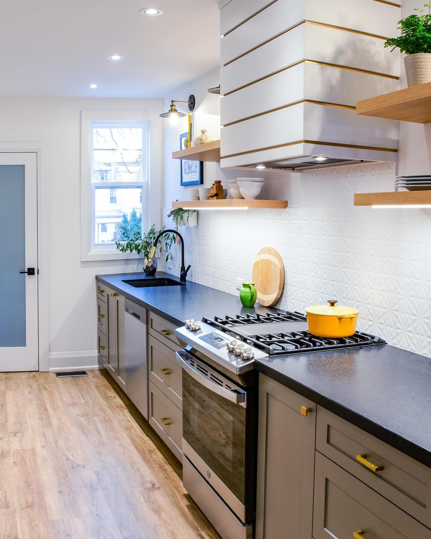 Even if your space is tight, it can be incredibly functional and beautiful at the same time.

This small Toronto kitchen doubled its storage and functionality with some careful space planning. And style? Well, swipe for the before and tell me what yo