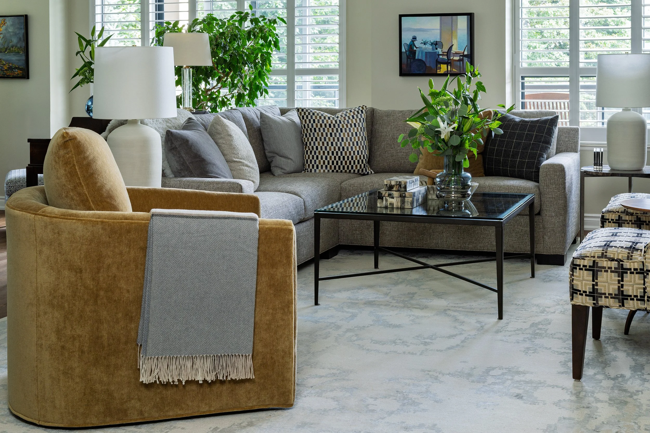 Elegant living room interior decorating by Yassein Interiors