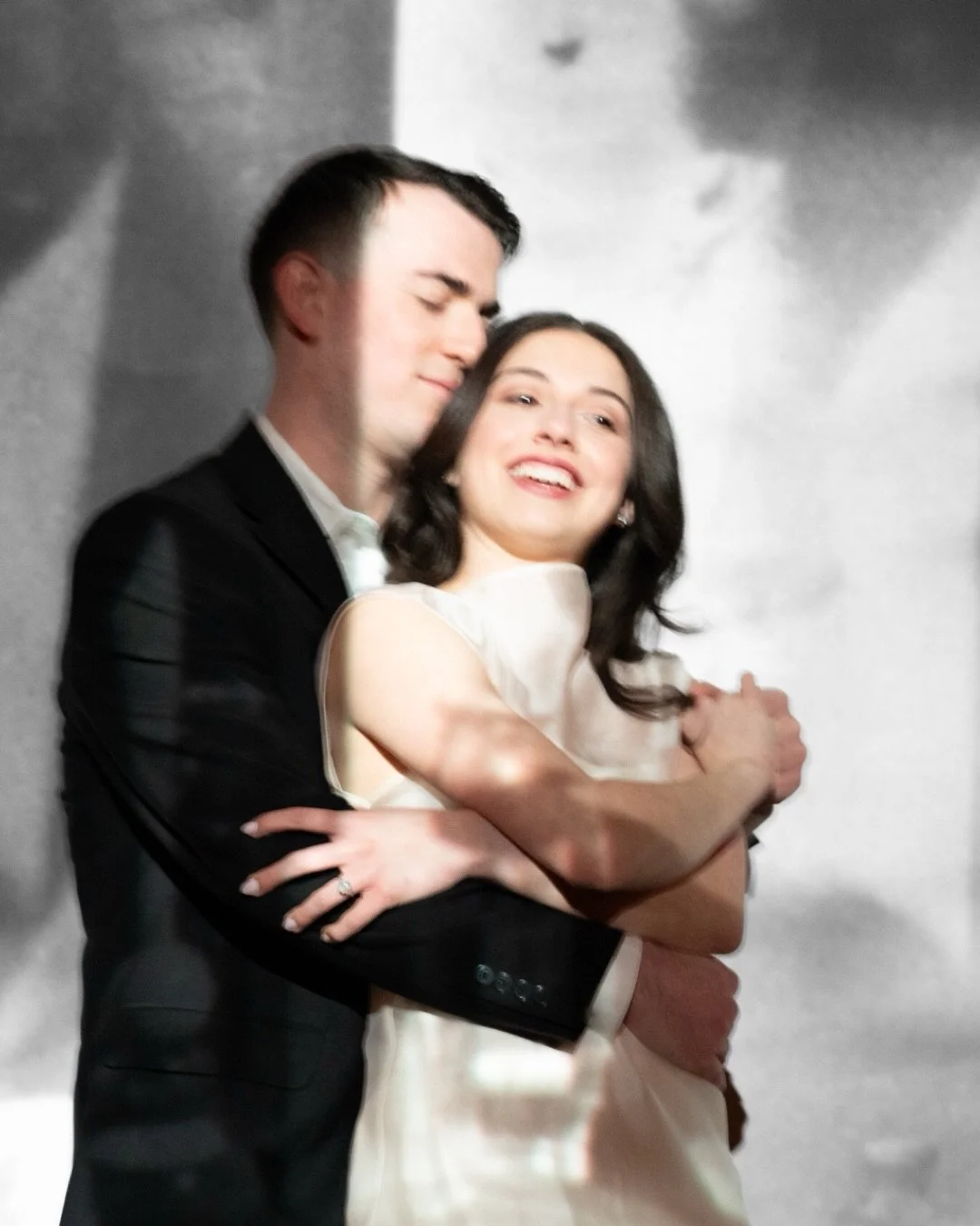 Like stepping into another era with Stef + Johnny in collaboration with @musicboxchicago
.
.
.
.
#engagementinspiration #chicagoengagement #cinematicengagement