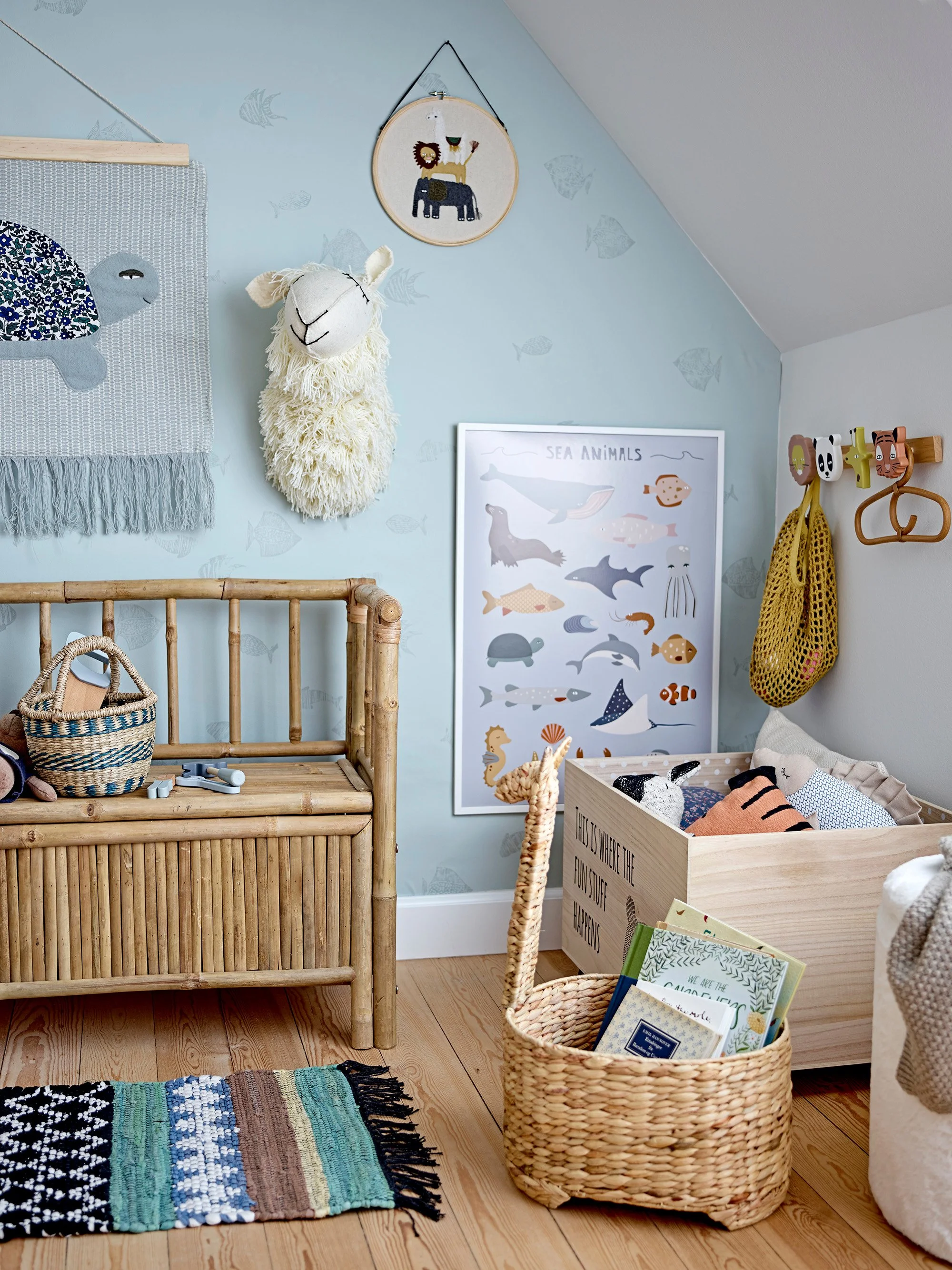 Dinne Basket - Natural, Water Hyacinth