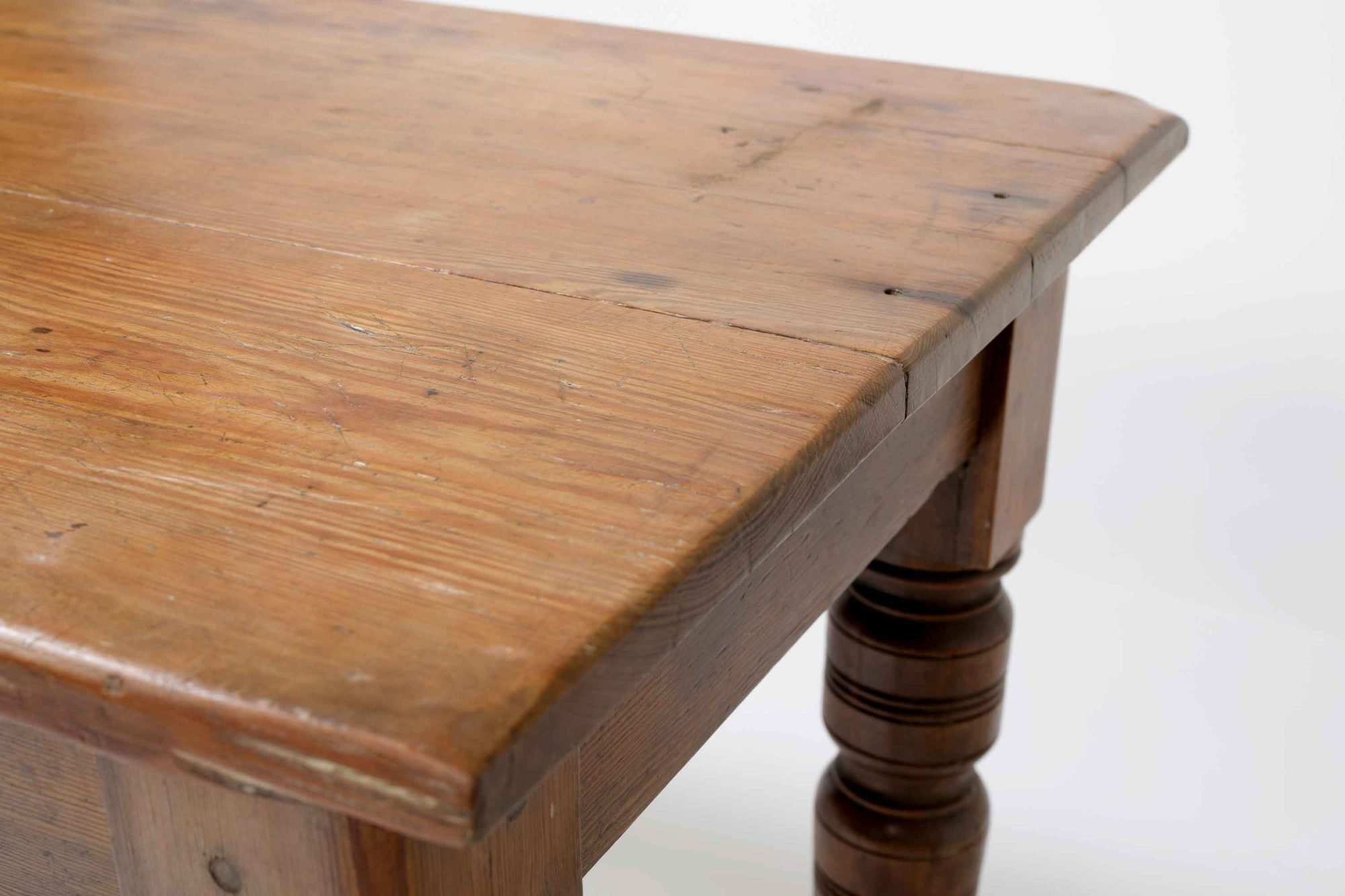 Fully Restored Unusually Long Victorian Pine ‘Bayley & Sons Of Poole’ Refectory Table, England Circa 1900.