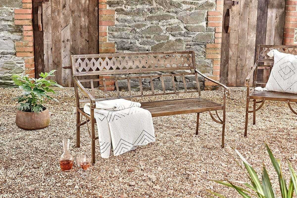 DECORATIVE IRON GARDEN BENCH