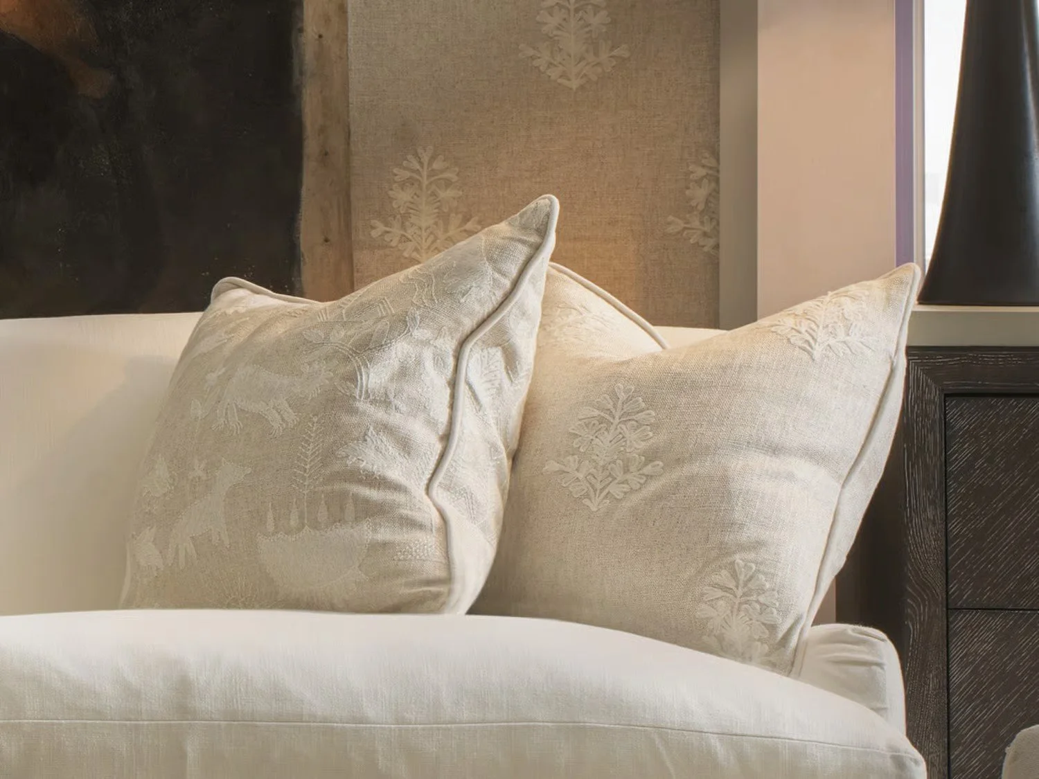 EMBROIDERED IVORY CUSHION