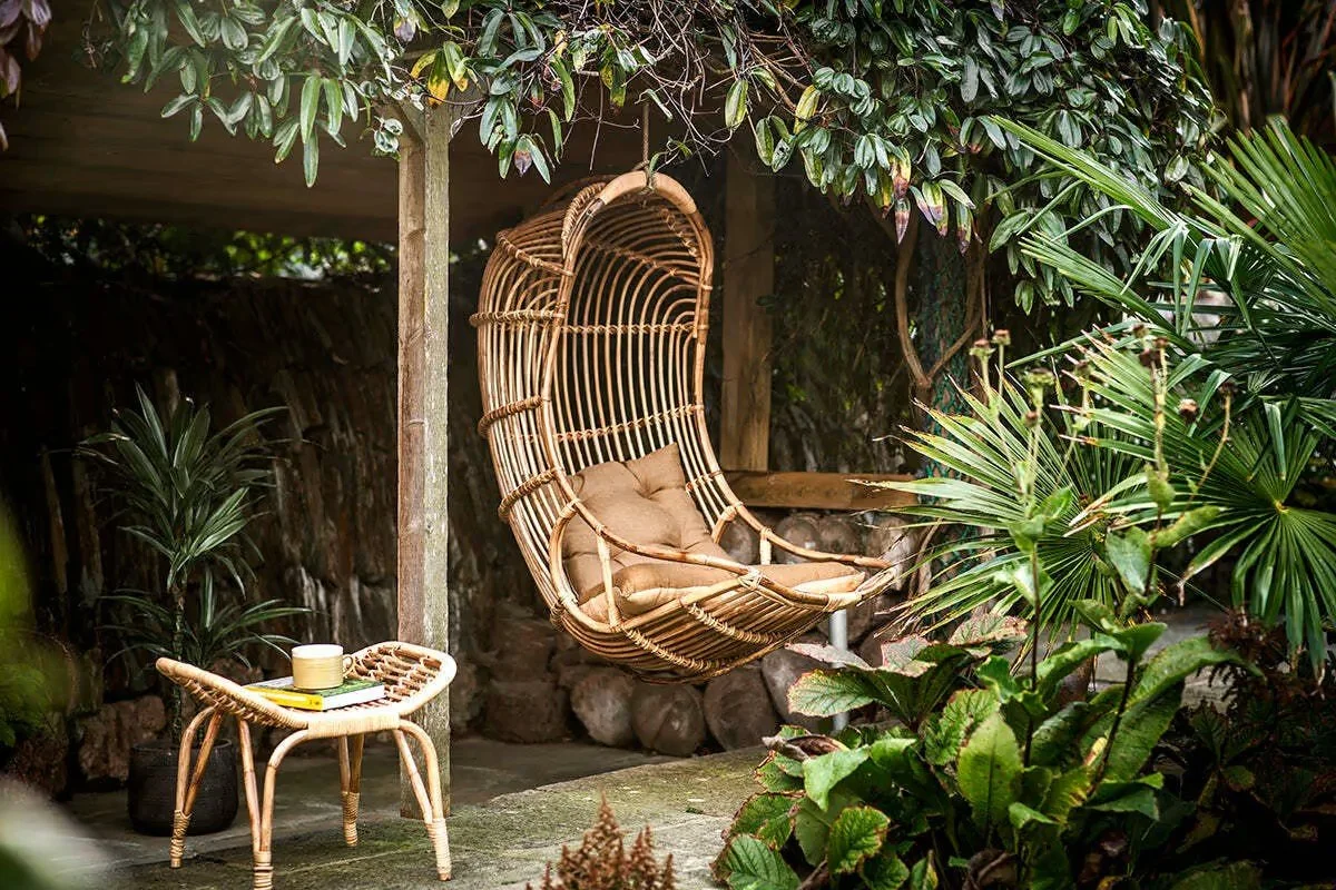 RATTAN HANGING GARDEN CHAIR