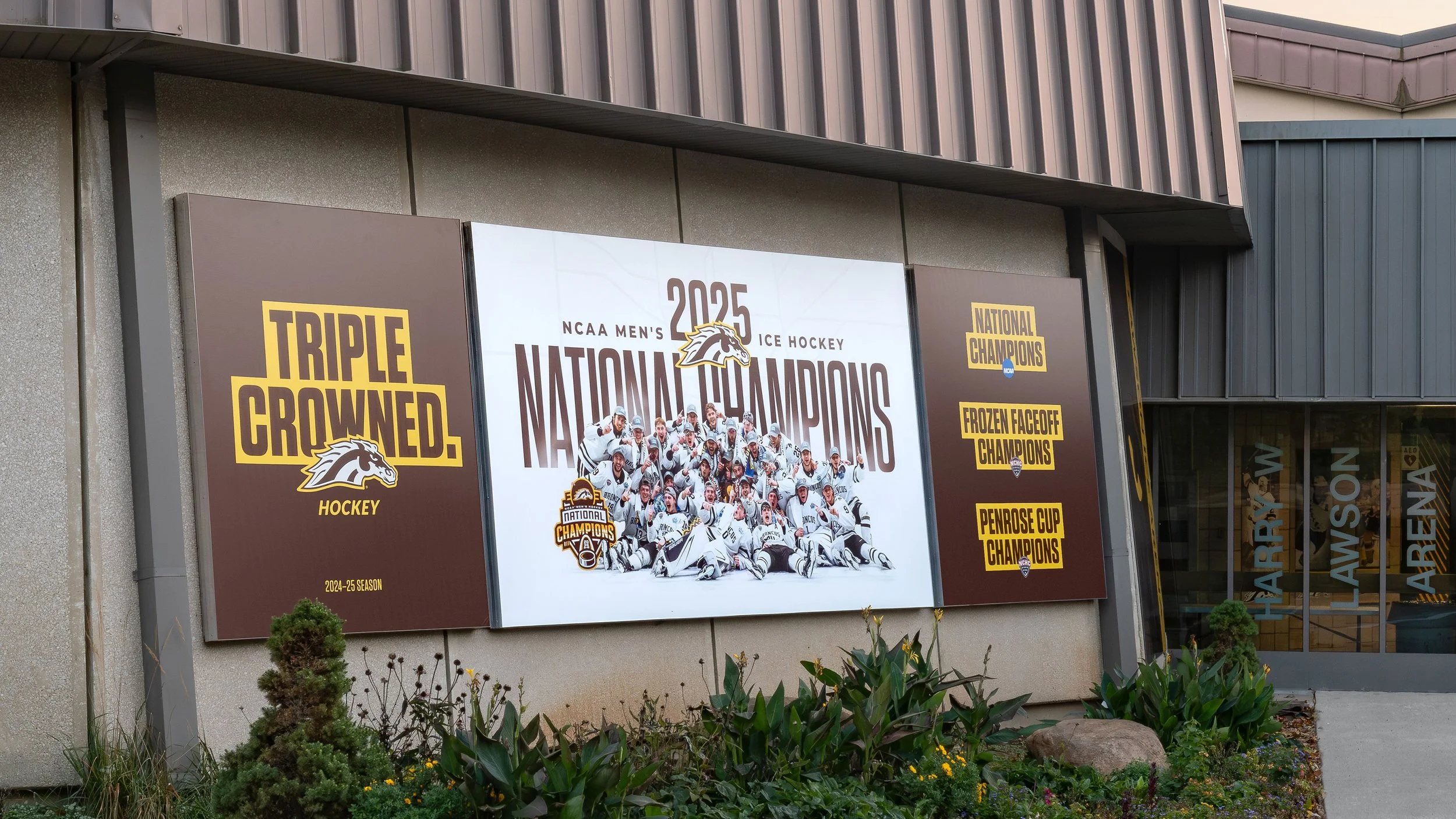 WMU_LawsonHockey_Landscape_3@2x.jpg