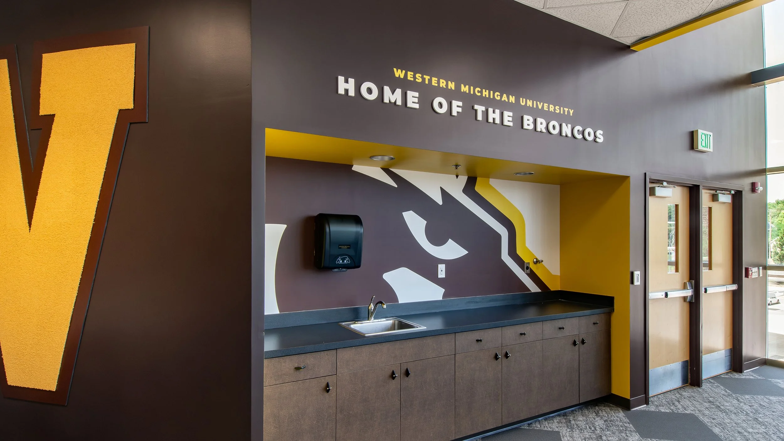WMU_AlumniCenter_Landscape_2.jpg