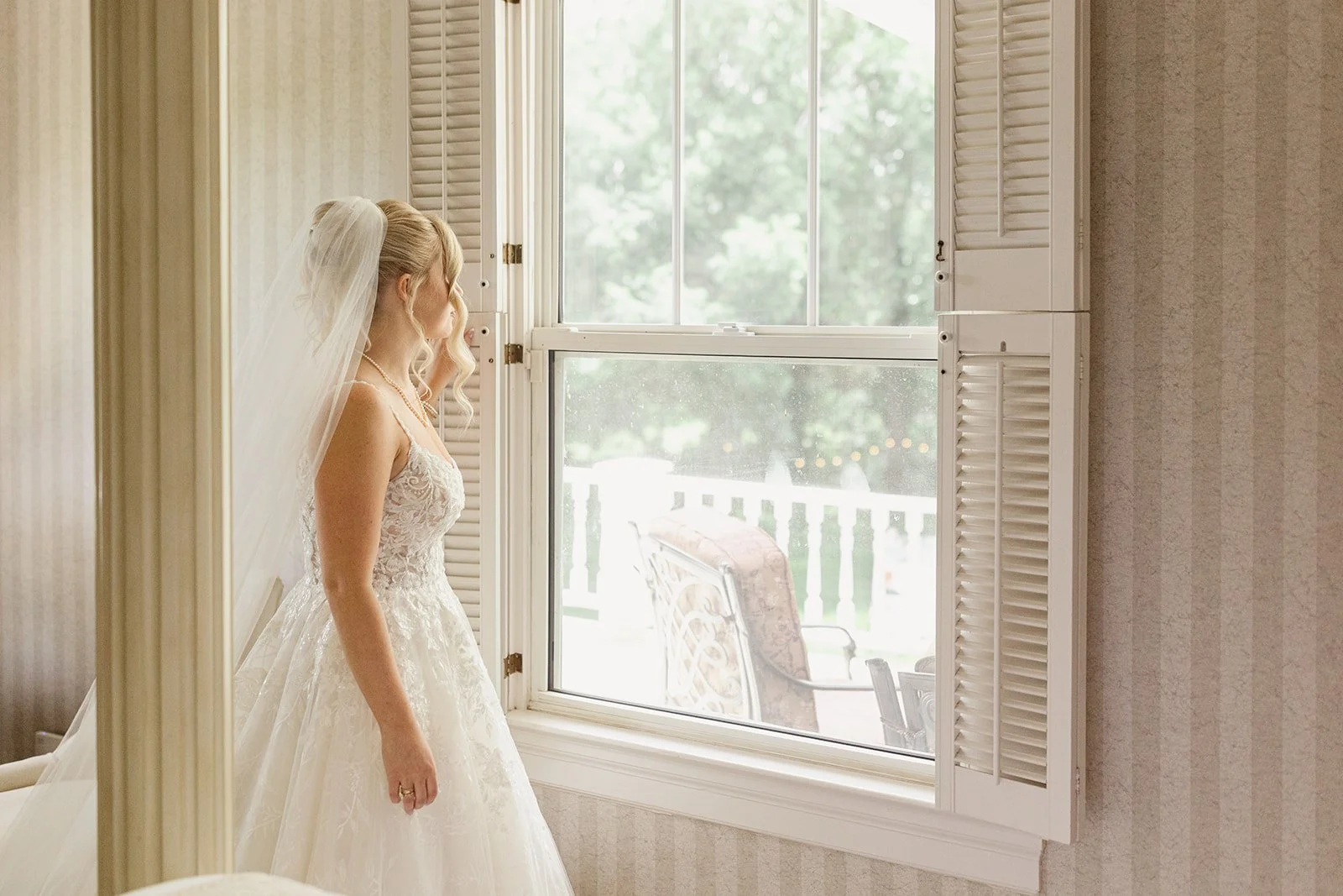 Mary & Axel_Morning Preps-250.jpg