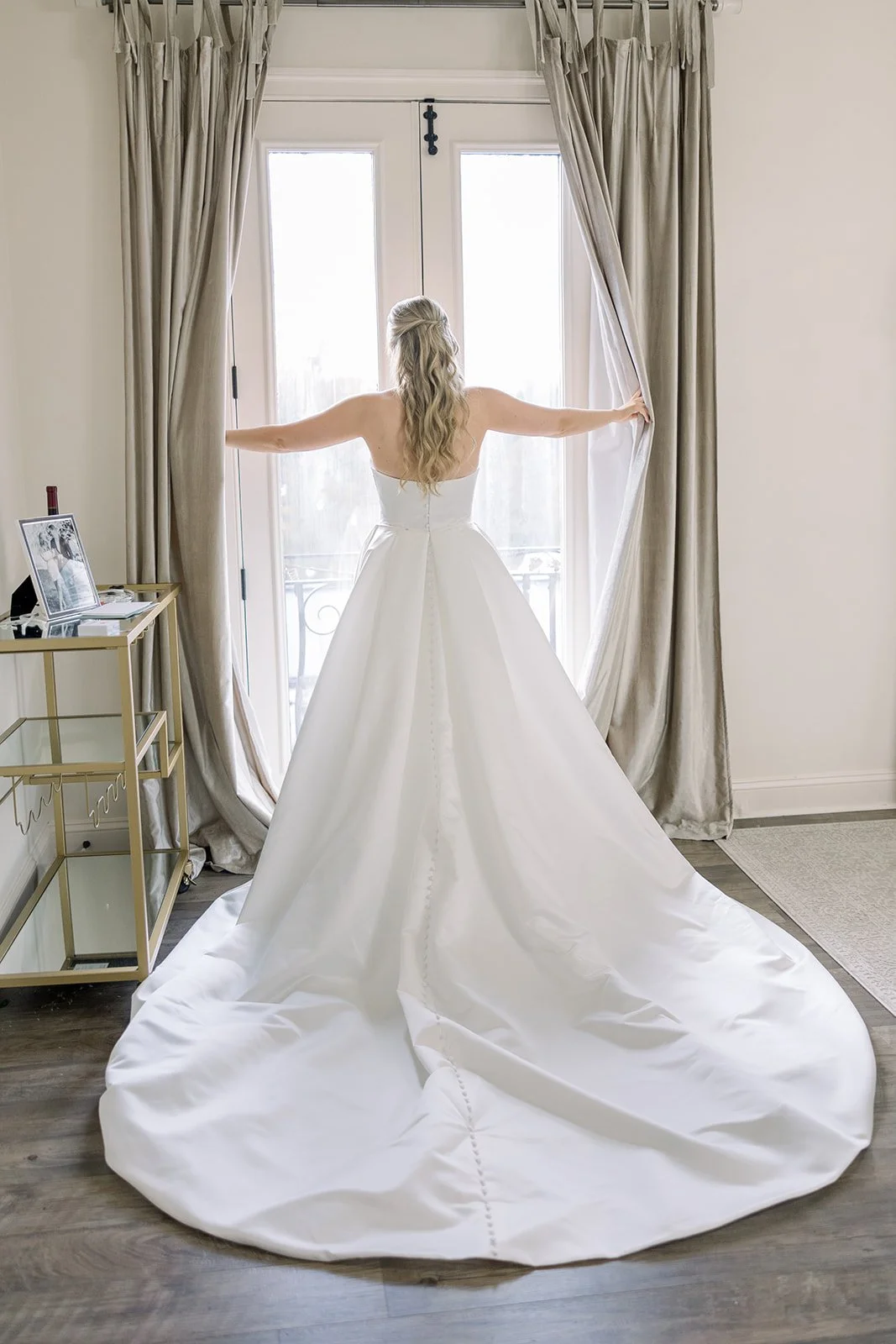 Julia & Justin_Getting Ready-93.jpg