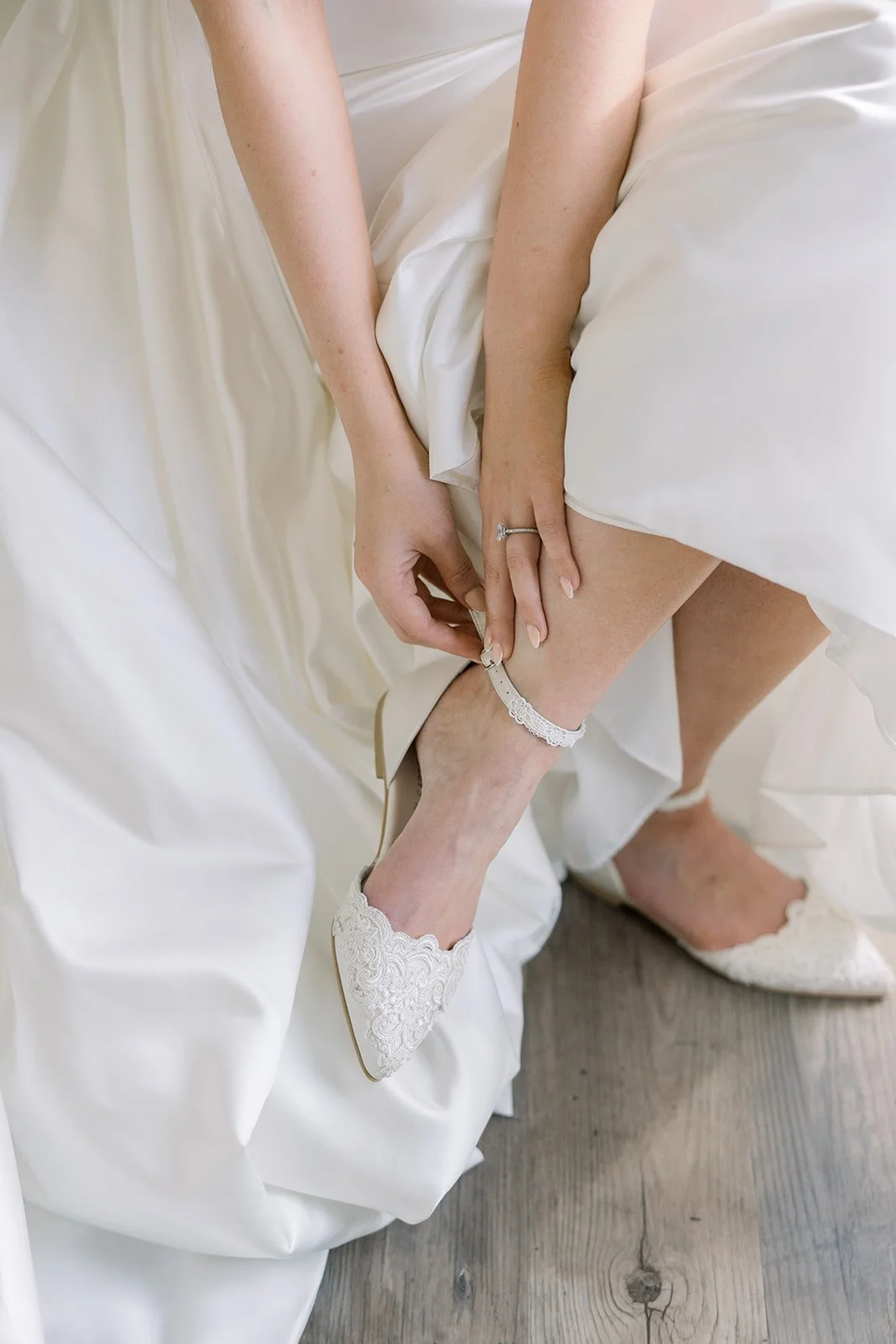 Julia & Justin_Getting Ready-110.jpg