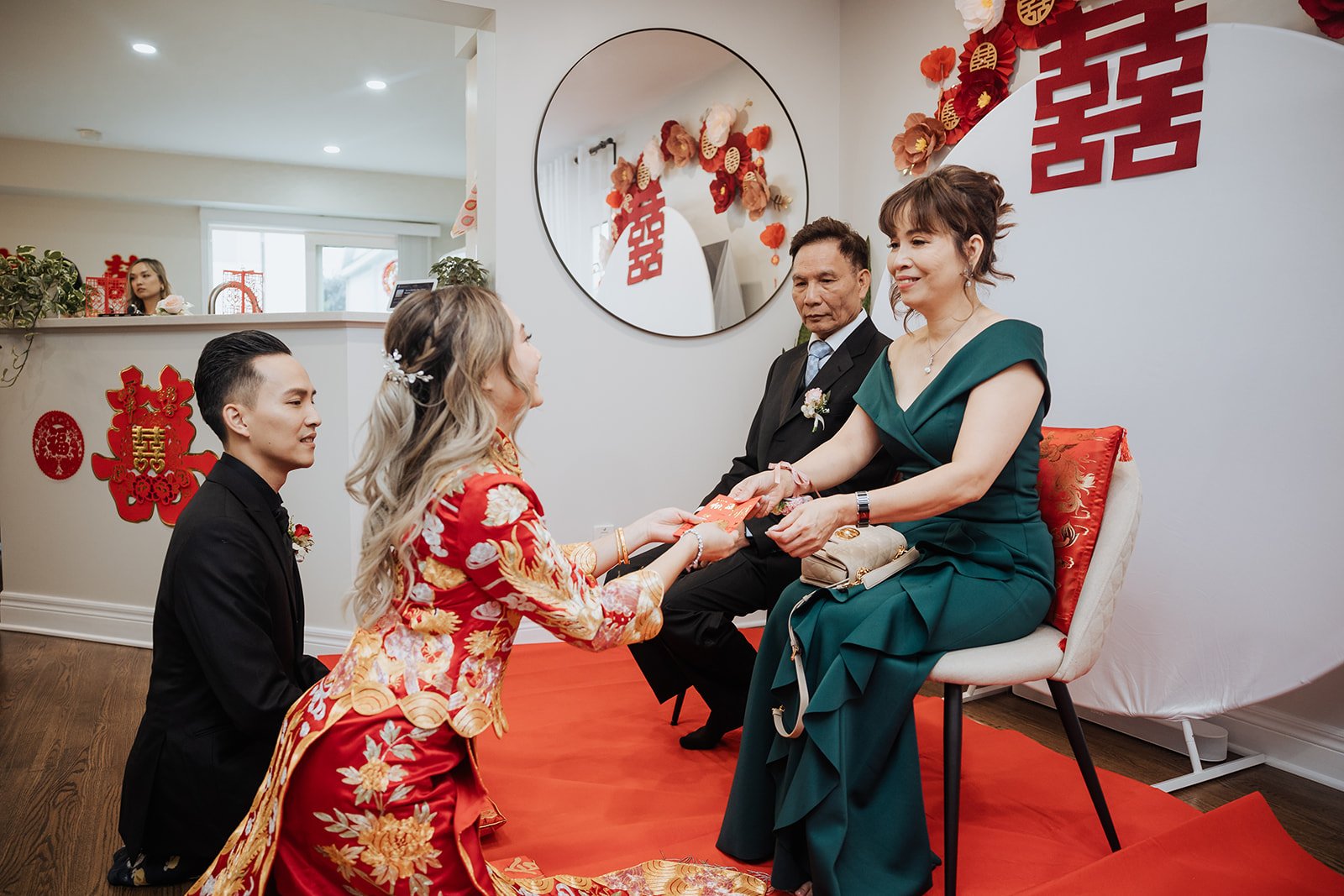 Annie&Trung-Morning Prep-188.jpg