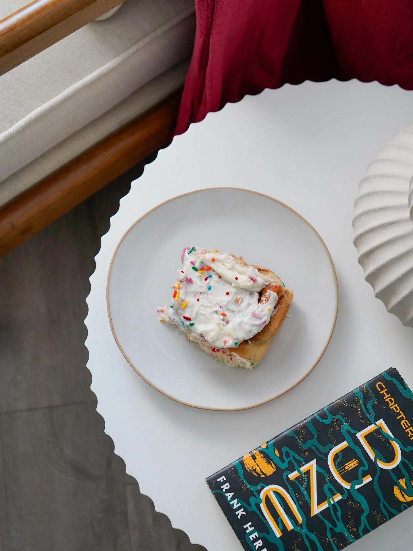 Cinnamon rolls but in celebration mode ✨