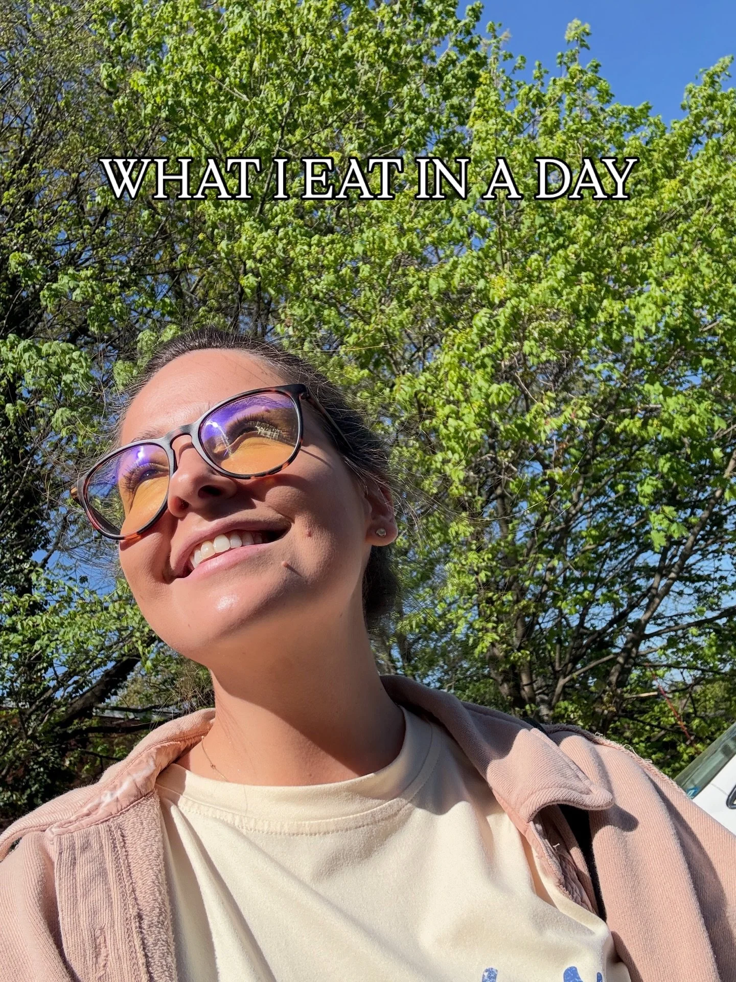 What I eat in a day working a 9-5 from home ✨
Nothing fancy, just easy eats that fit into busy schedule and still feel good 💛

#whatieatinaday #healthyliving #girldinner #fyp