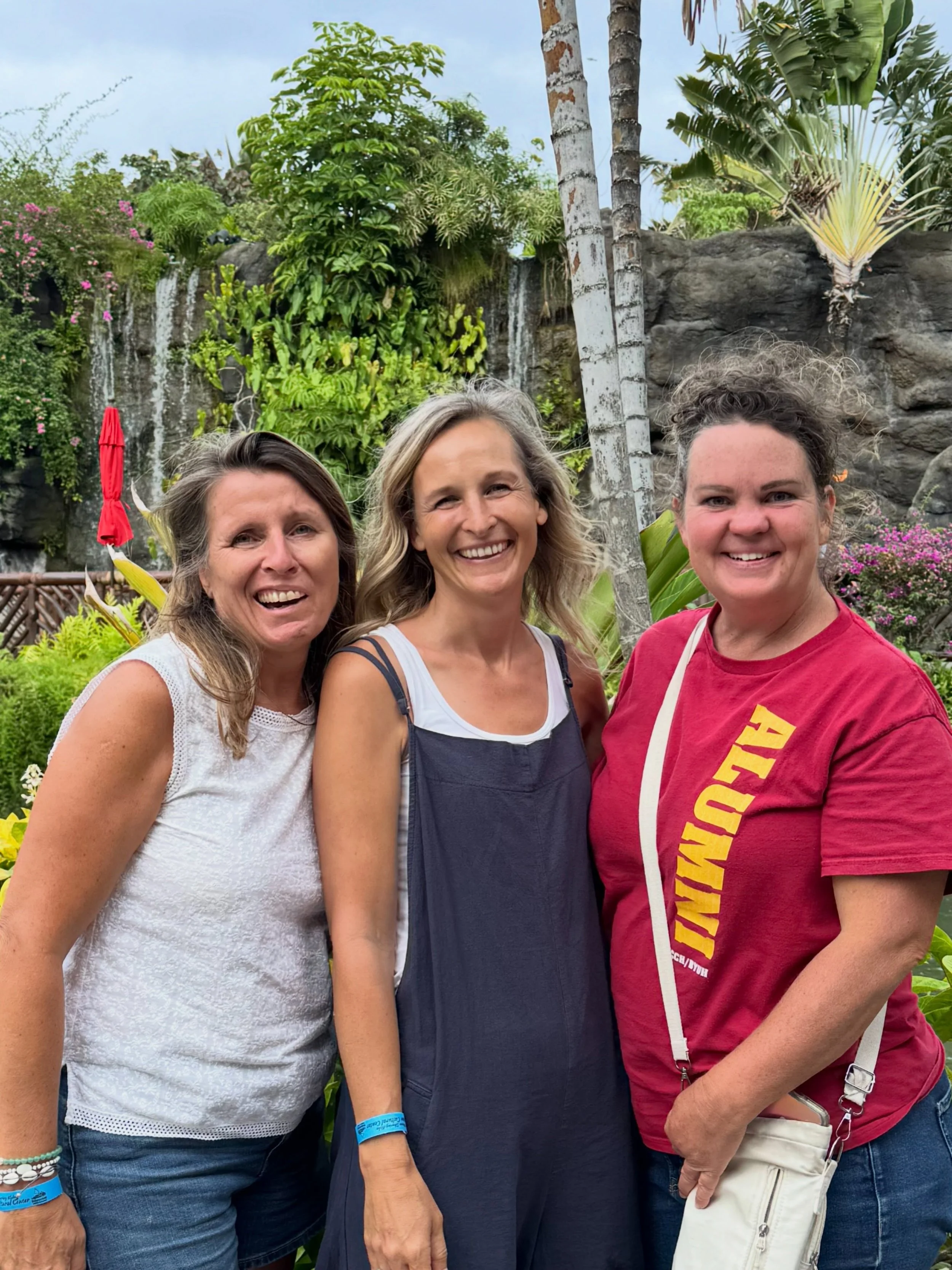 What happens when you introduce two of your funniest friends to each other?
A day full of nonstop laughter, sore cheeks and belly from laughing so hard, and a heart overflowing with joy.
In the middle of big life changes, transitions, and all three o