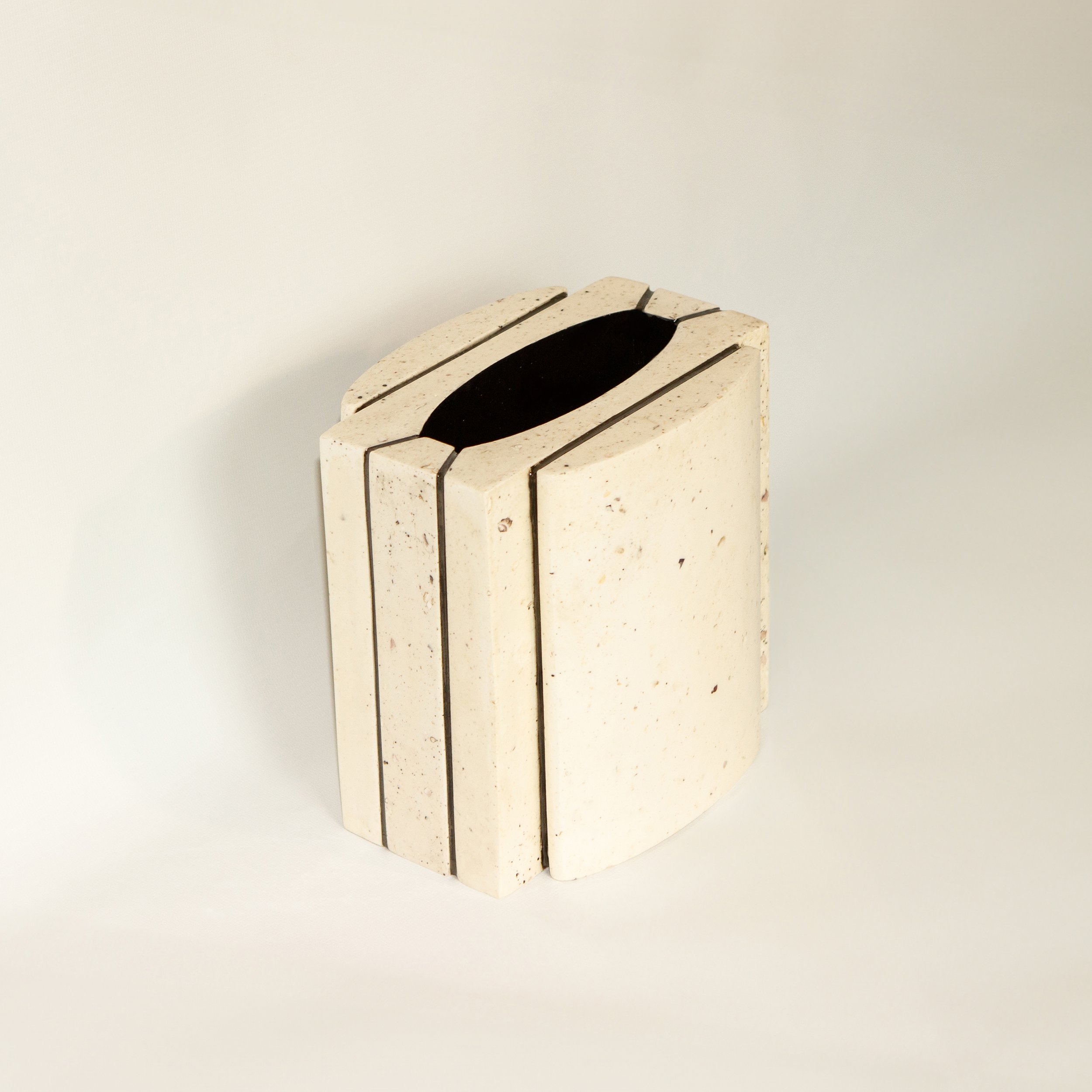 WKND Lab_HUI Vase8_square.jpg..jpg