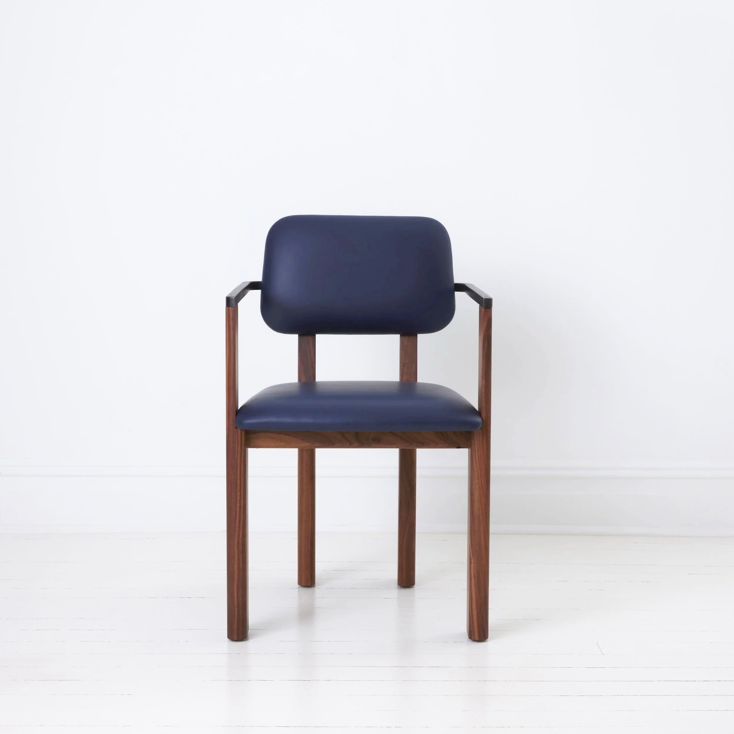ARowley_OtrasFormas_Spring2026_4100_Unform_retAM.jpg