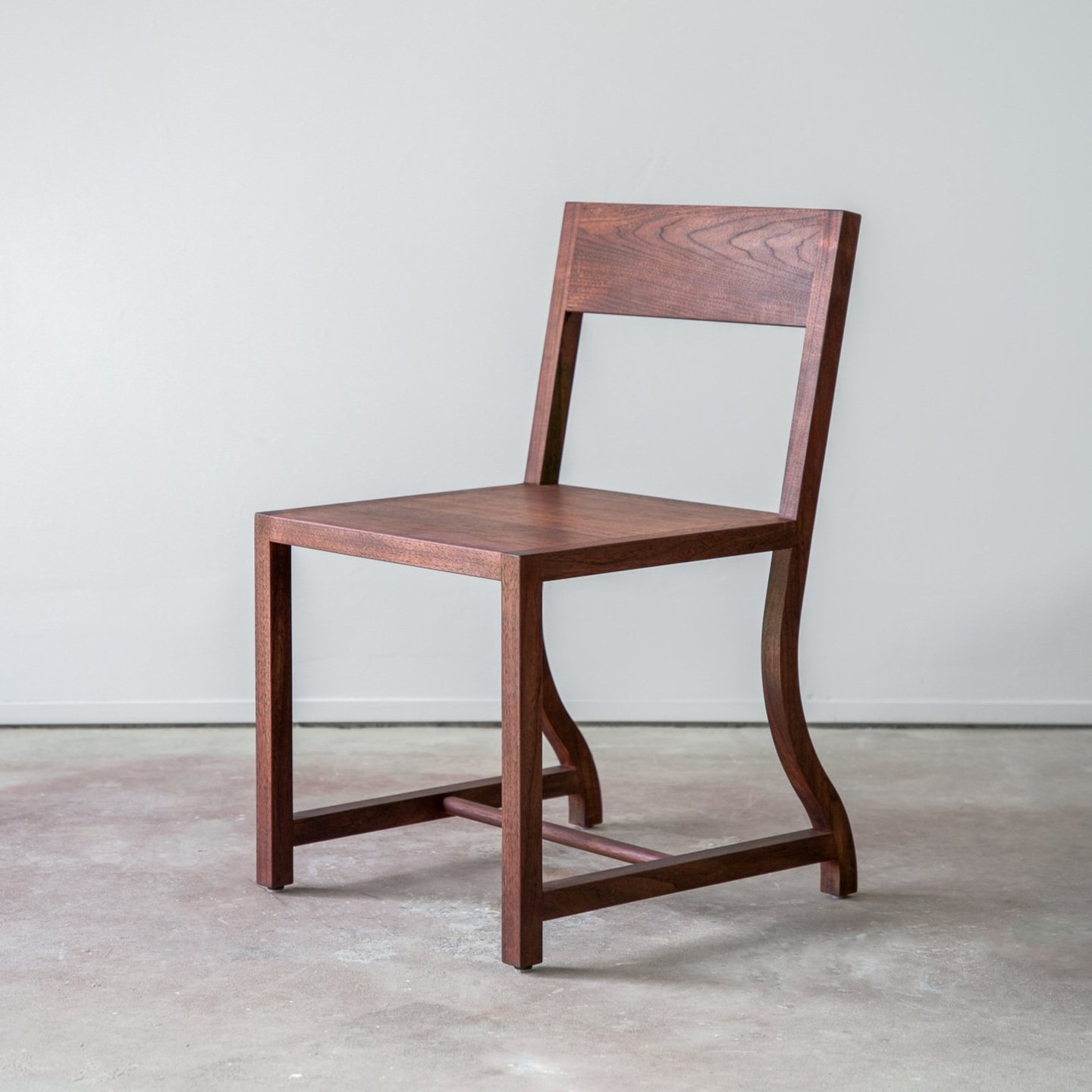 EOS_BurveChair_02.jpg