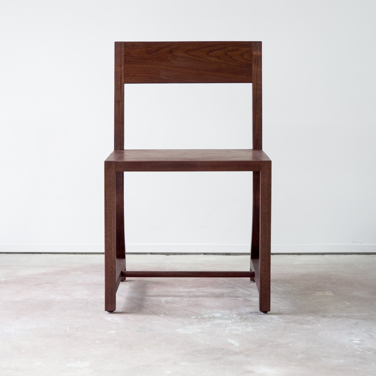 EOS_BurveChair_01.jpg
