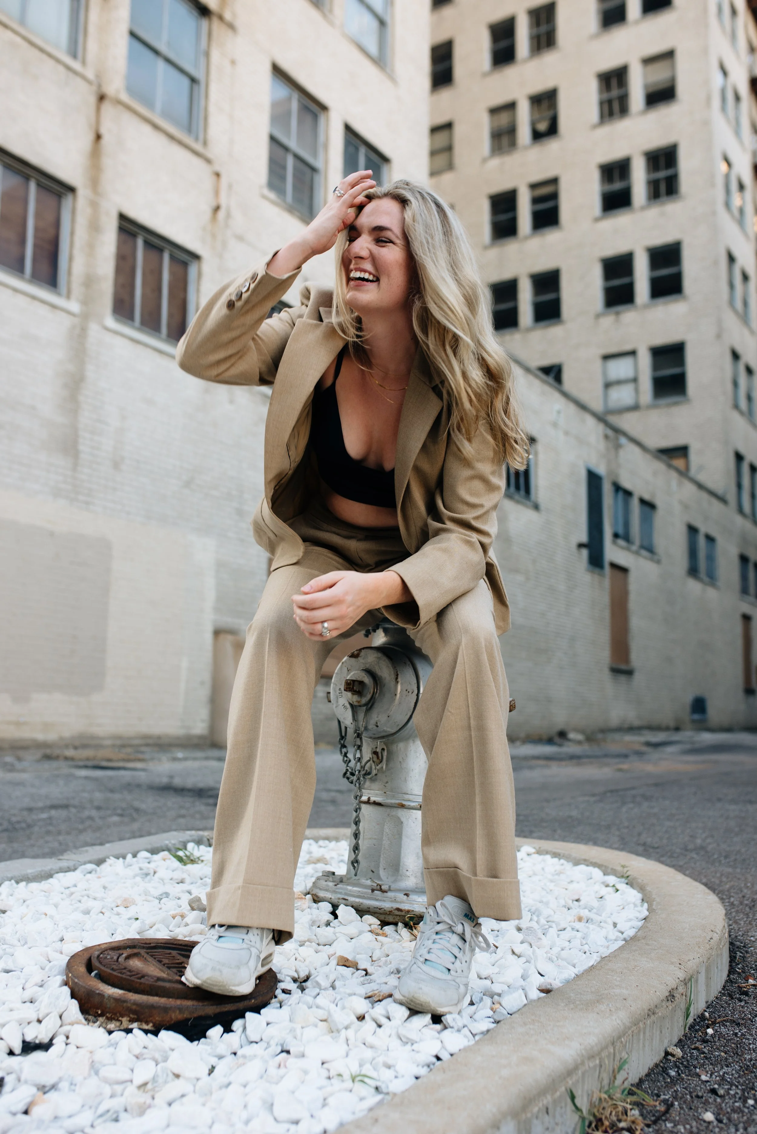 artist portraits for New York City singer Amelia Beckham in downtown memphis tennessee by the sterick building