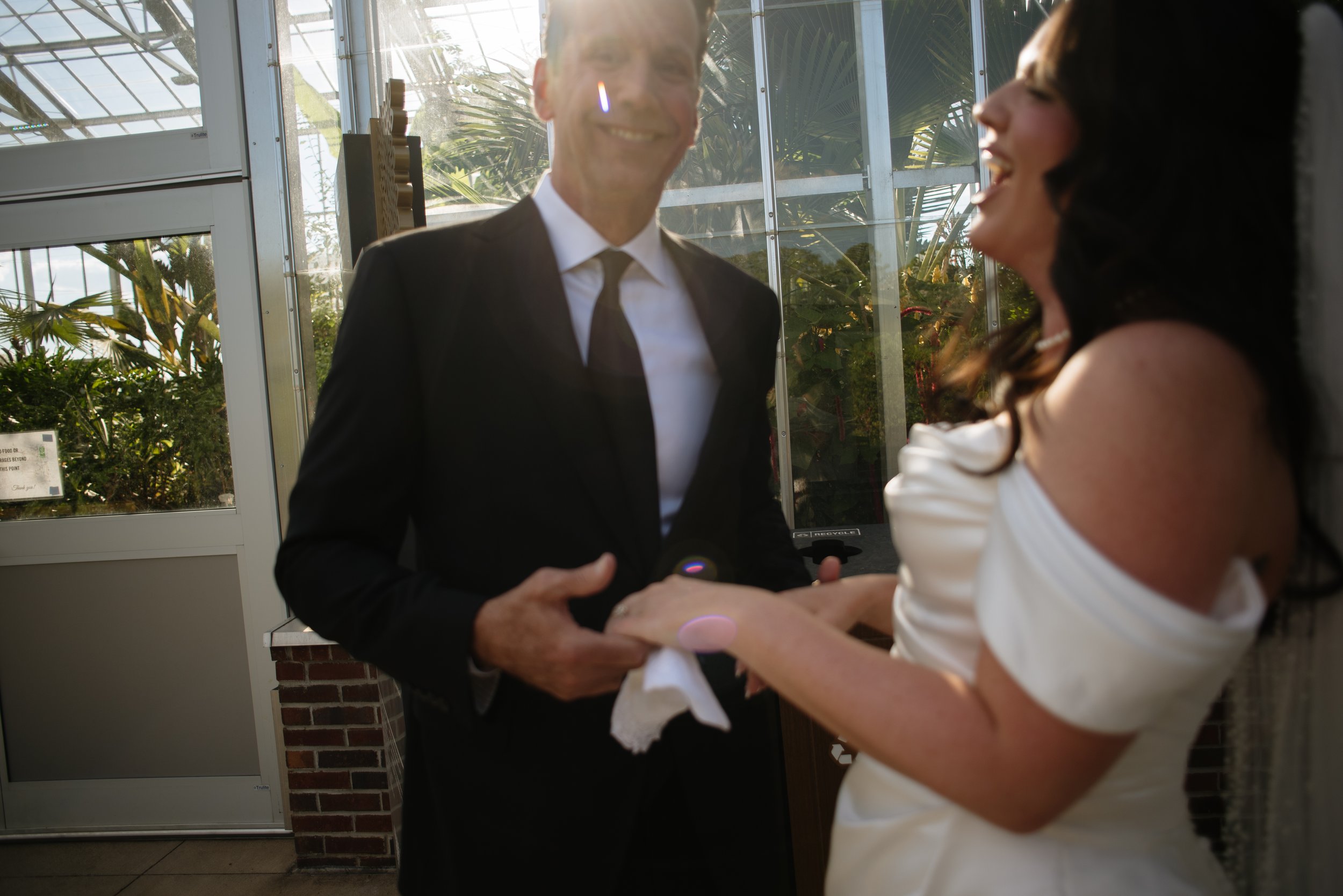 summer garden wedding at the memphis botanic gardens by memphis documentary photographer ally perkins