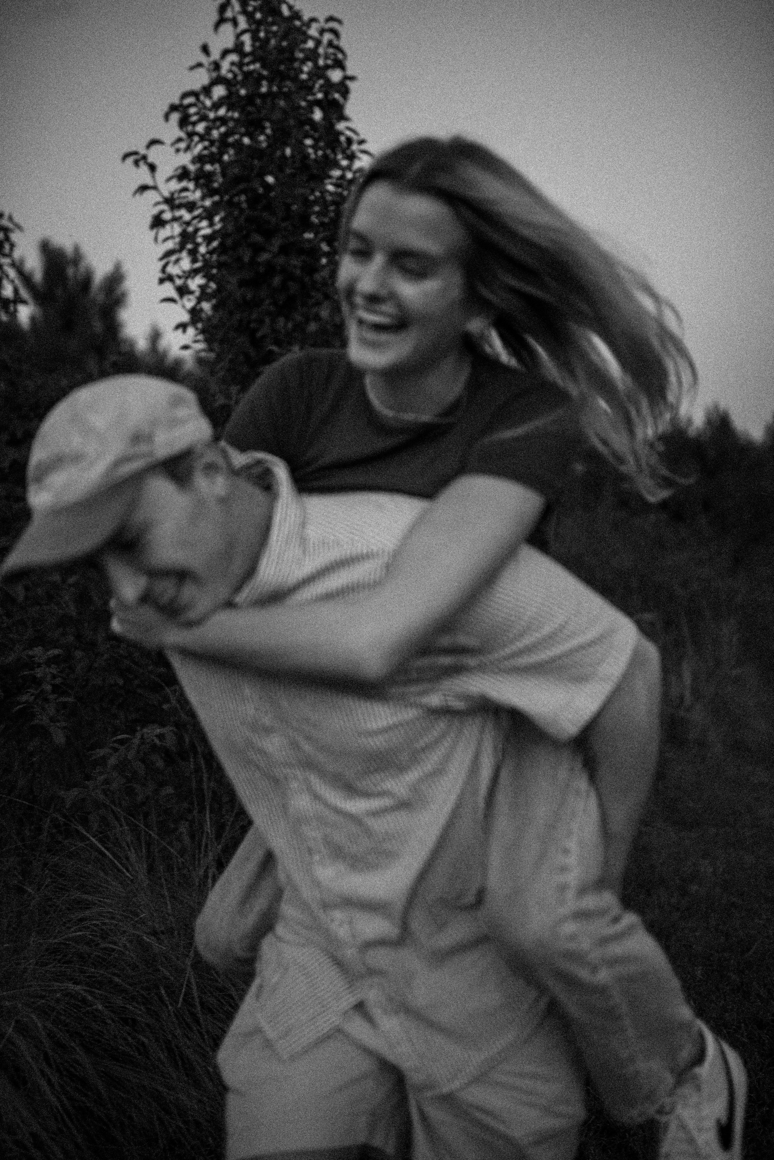 intimate engagement photos