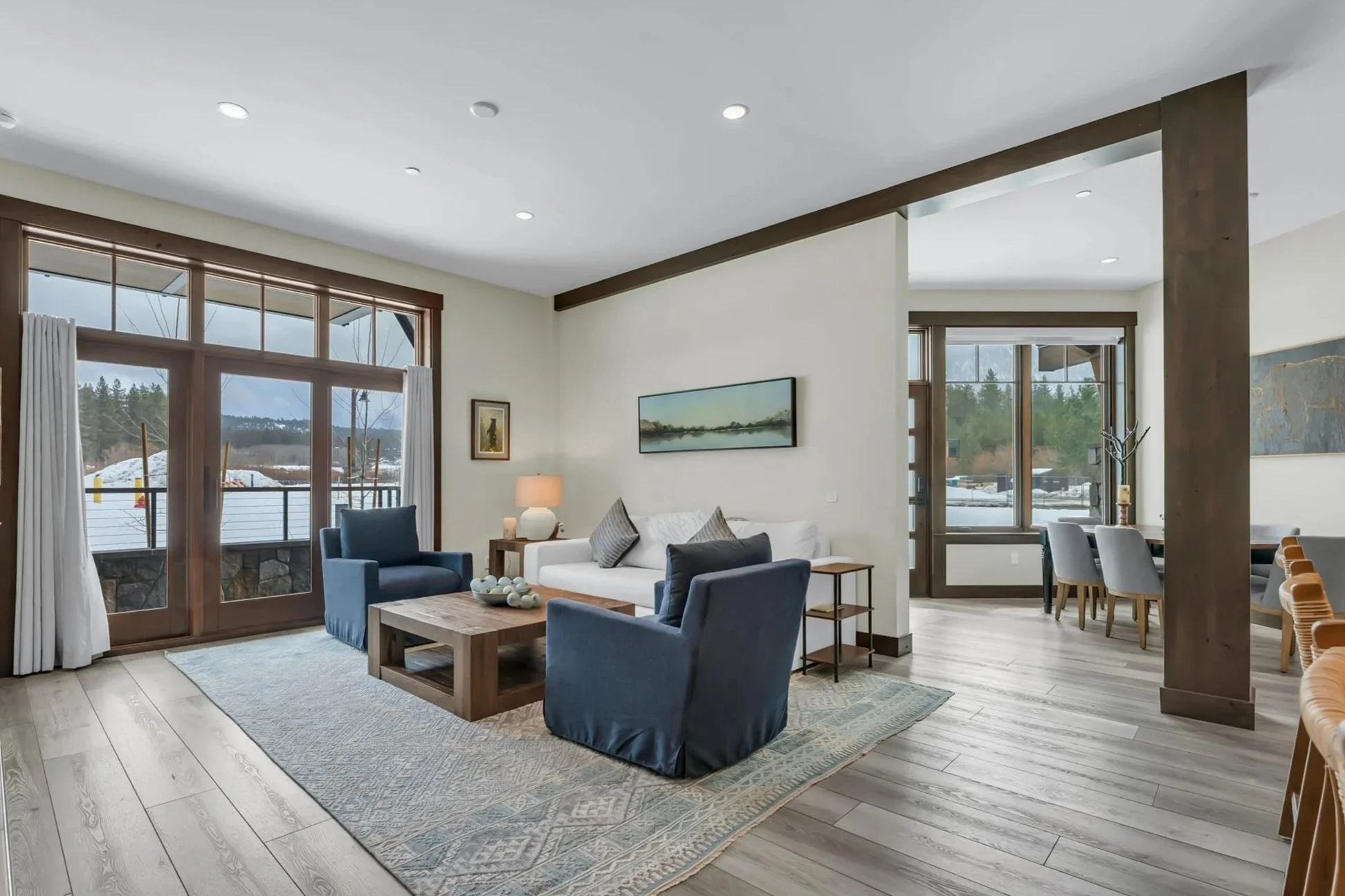 Living and dining area