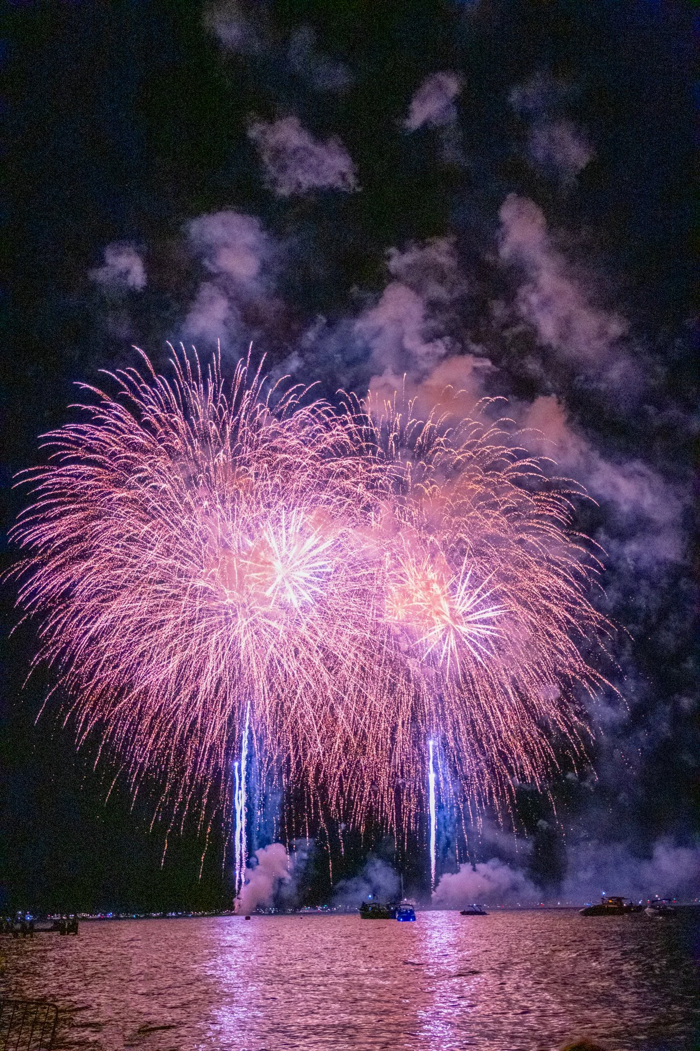 TBC_Photo_Beach_Fireworks_20250704_0117.jpg