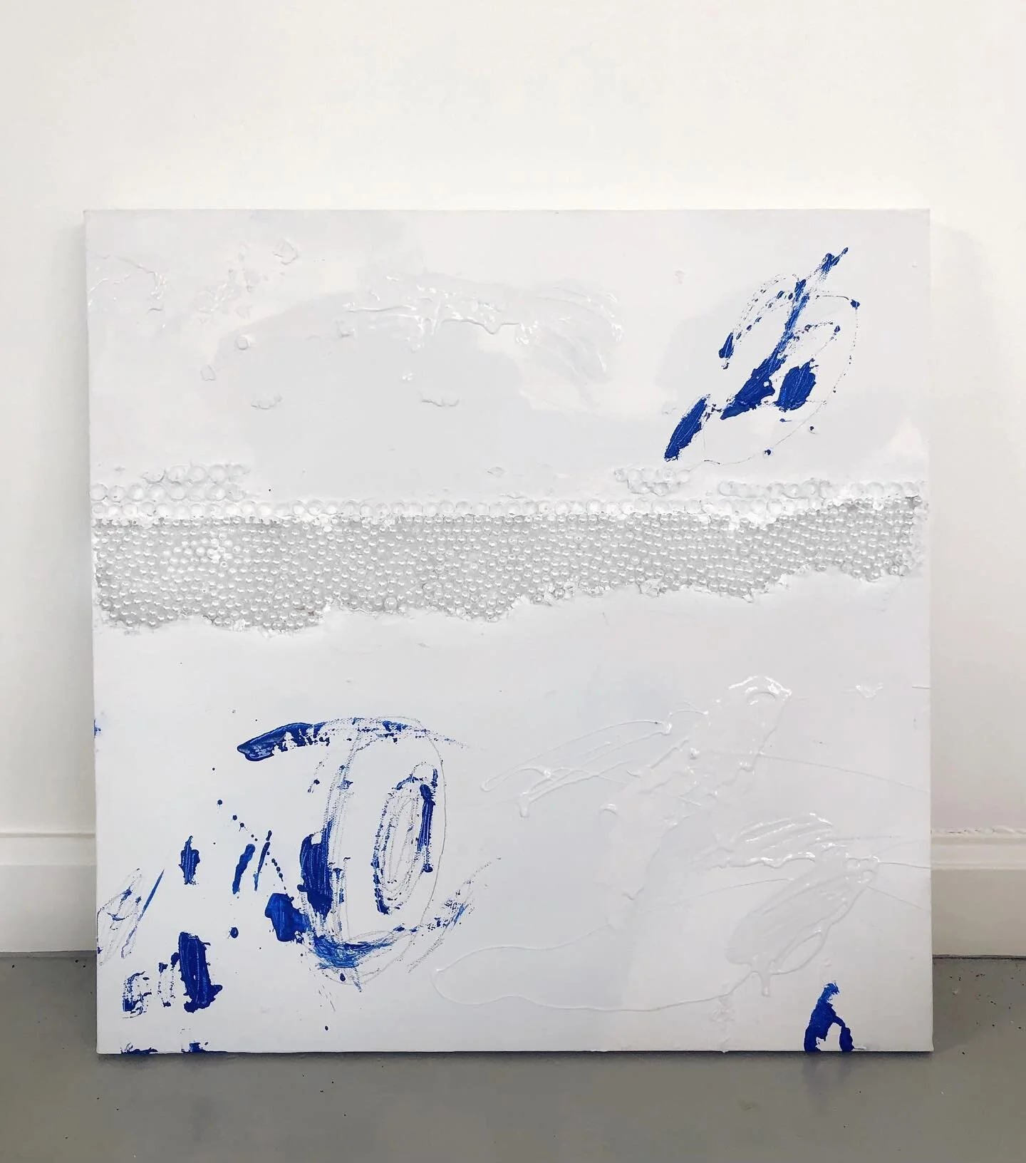 pearls and acrylic🤍

.
.
.
.
.
#art #abstract #abstractart #abstractartists #abstractexpressionsim #popart #painting #abstractpainting #artwork #abstraction #visualart #acrylicpainting #expressionism #modernart #contemporaryart #mixedmedia #original