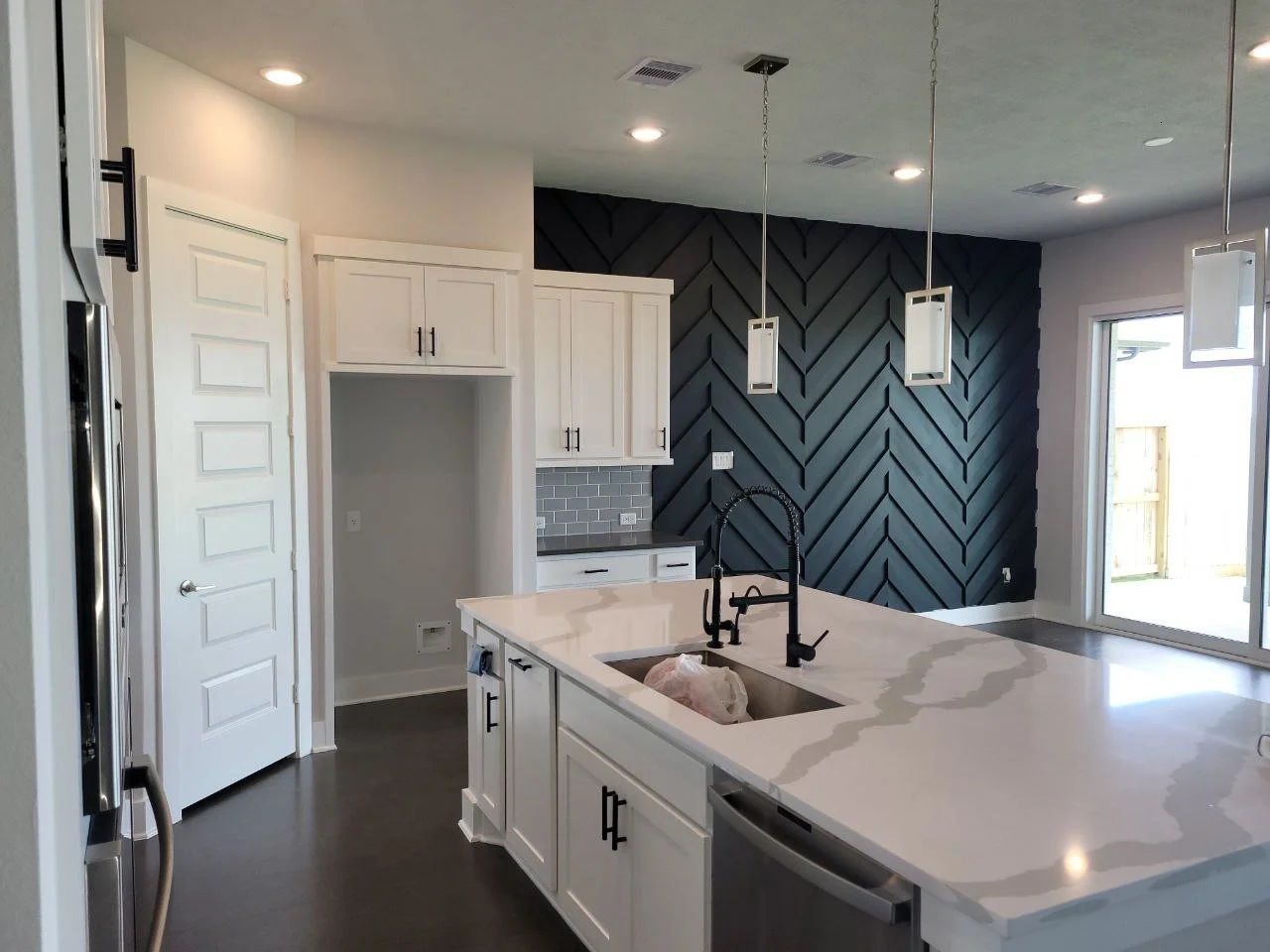 Do Painters Negotiate on Price in Sugar Land and Fort Bend County?Yes… But Not in the Way You Think