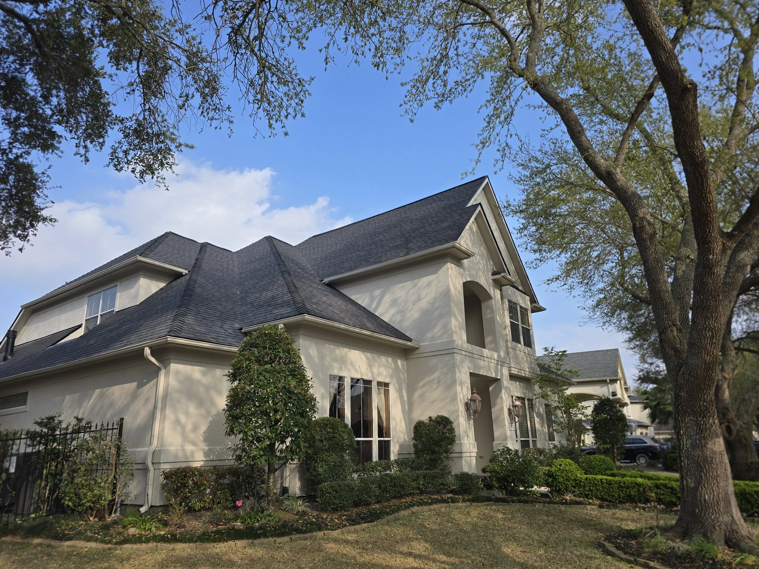 Freshly painted stucco exterior in Fulshear, Texas