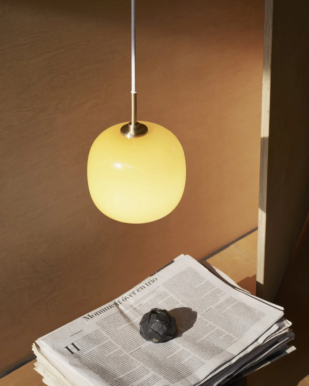 Light falls gently on the day&rsquo;s words.

The VL 45 Radiohus Pendant by @louispoulsen 
@xtradesigns

#ThoughtfulDesign
#Architecture
#Inspiration
#RefinedLiving
#UnderstatedLuxury