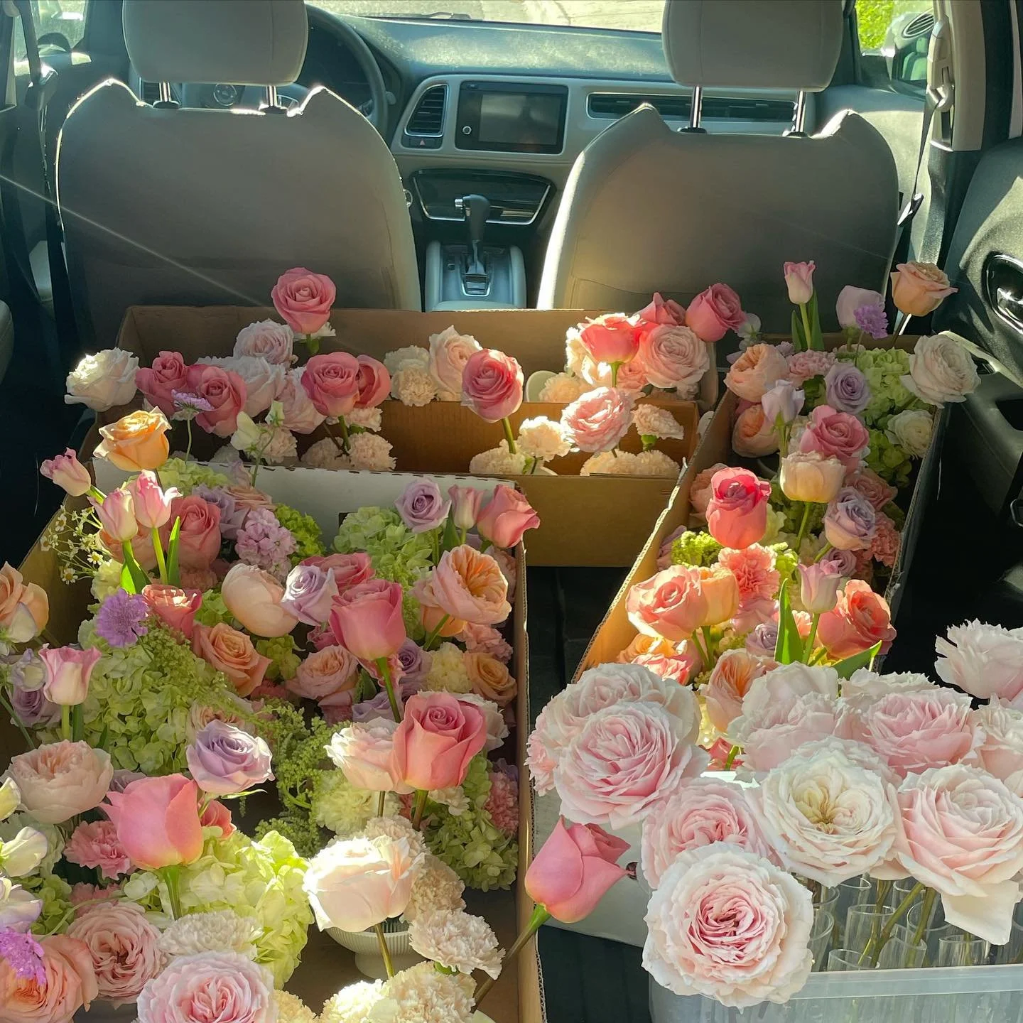 Delivering arrangements to the venue 🌸🎀🌷✨ Packing the car is always the trickiest part of the process 😅

#montanawedding #montanaflorist #missoula #montanabride #gettingmarriedinmontana #florist