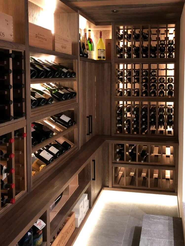 Platsbyggd Vinkällare i Ek by Både design.jpg