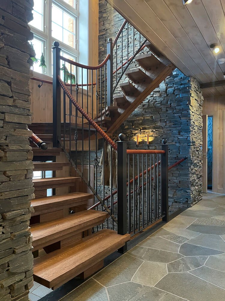 Platsbyggt trappa by finsnickare Både Design.jpg