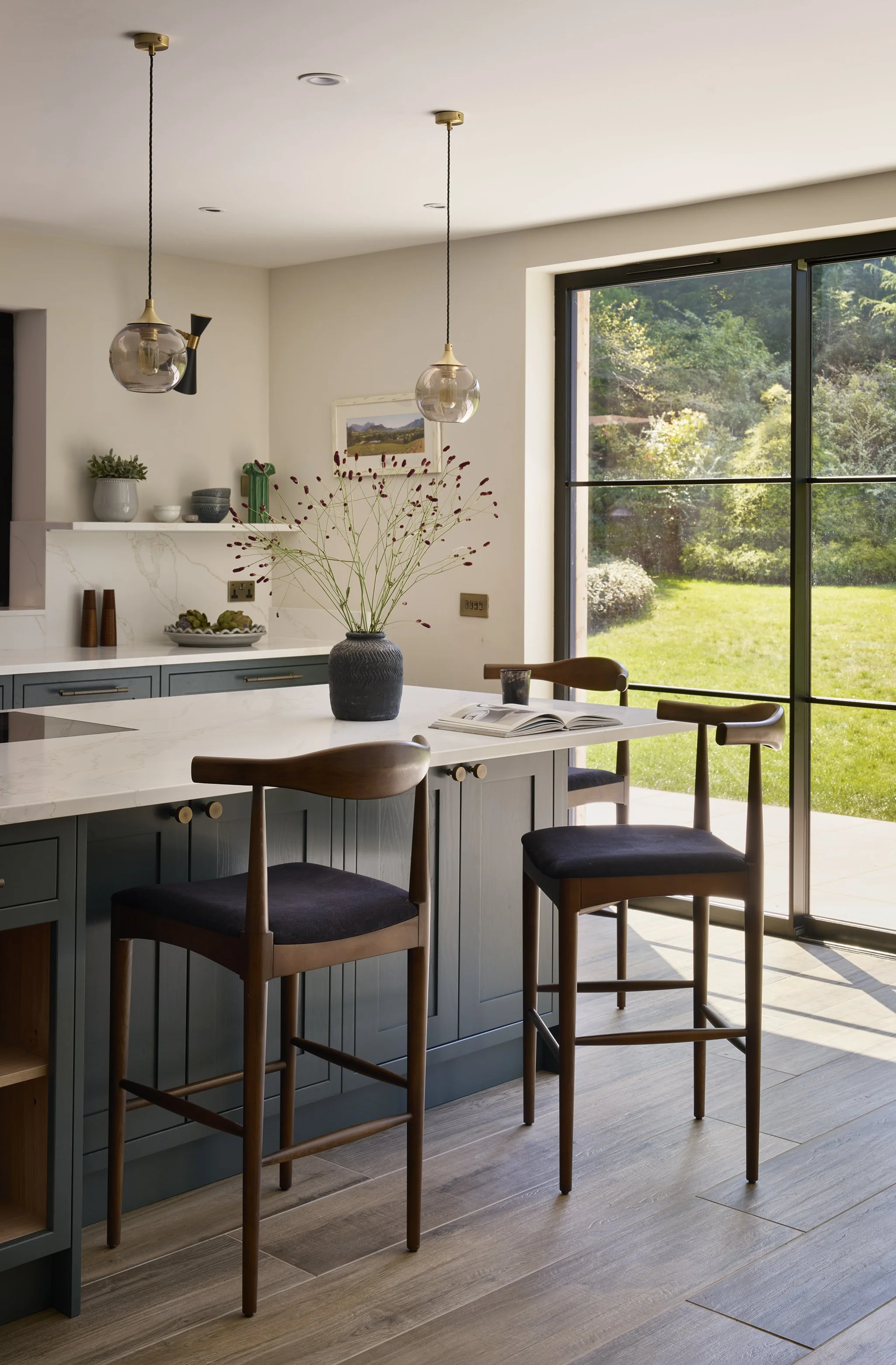 Contemporary kitchen crittal doors