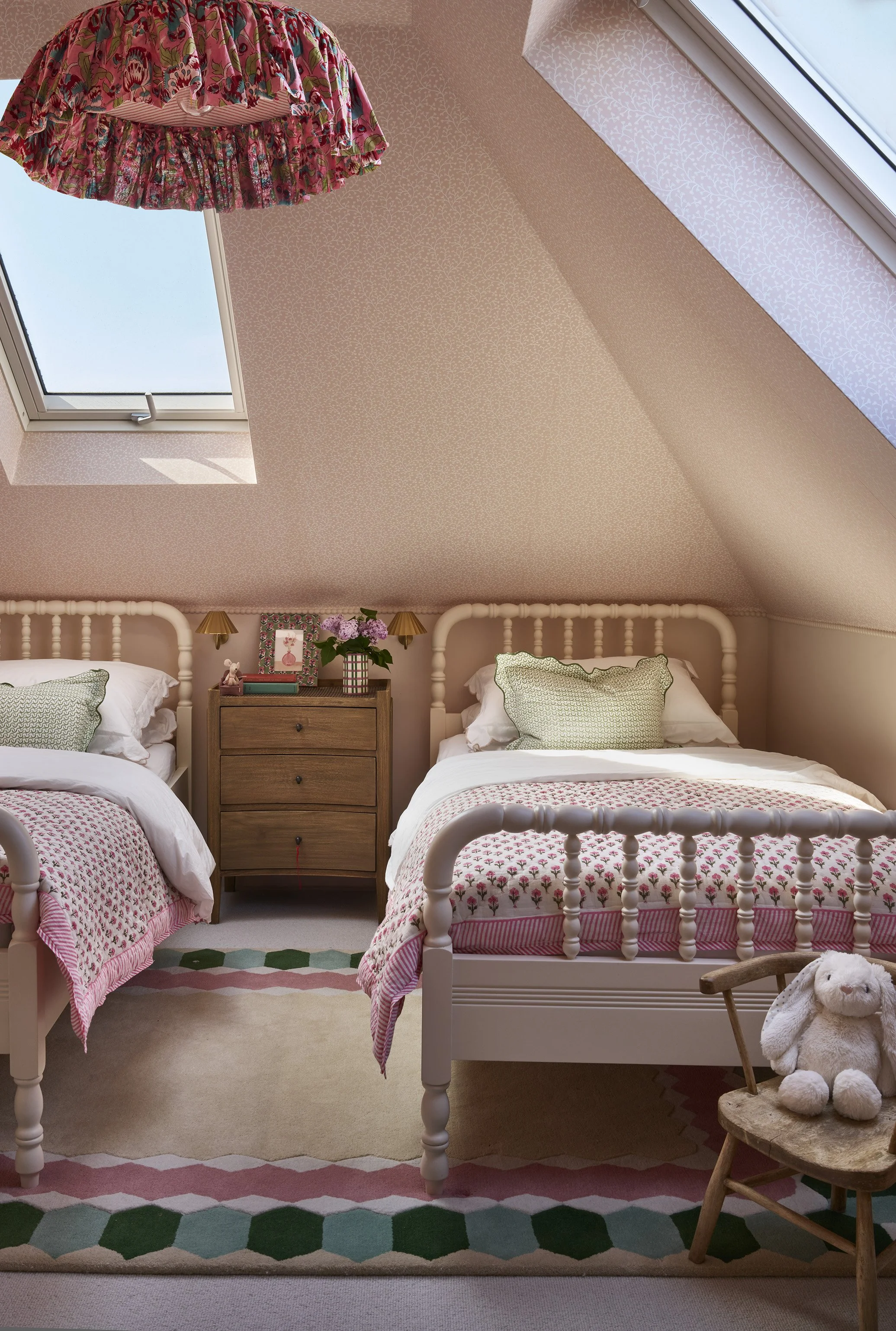 Twin girl bedroom design