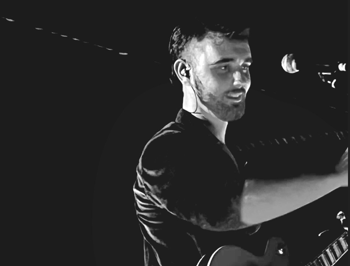 Live Music: Matt Barratt