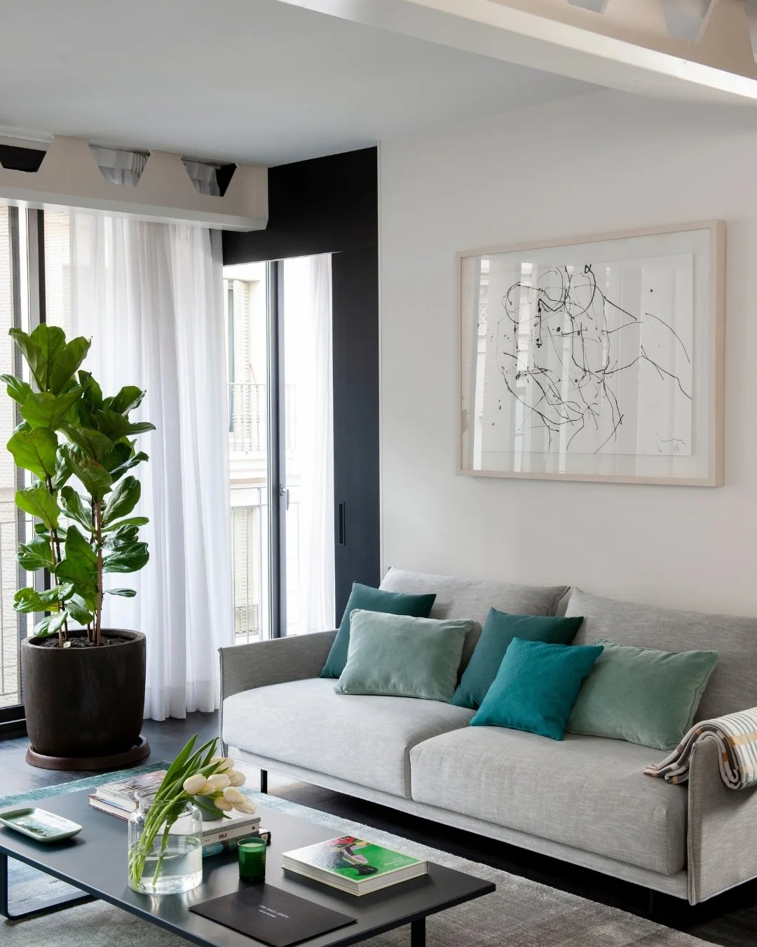 Meet Jade, our apartment at The Passage. 

A space where timeless design meets modern comfort. Located on the iconic Passatge de la Concepci&oacute;, between Passeig de Gr&agrave;cia and Rambla Catalunya, Jade blends the city&rsquo;s vibrant energy w