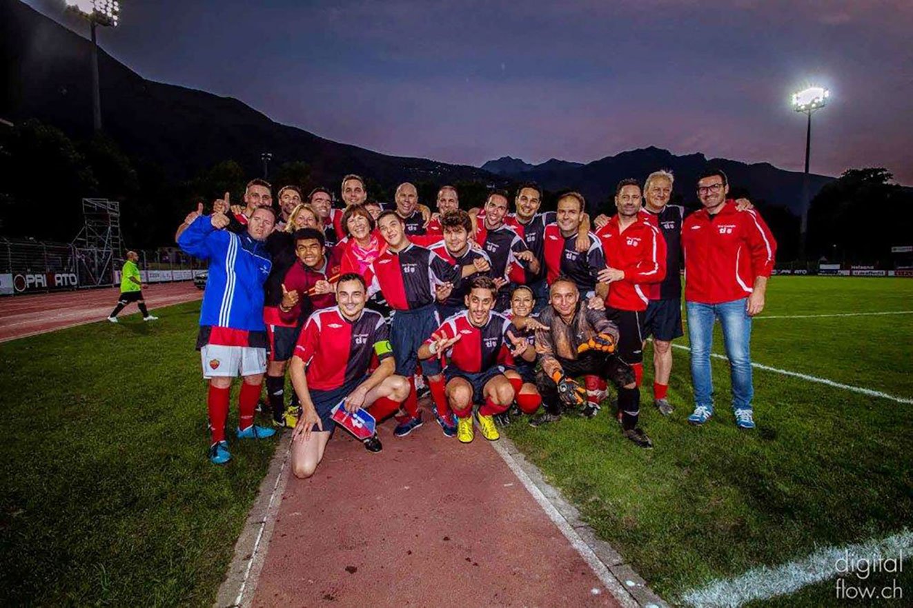 RaffaeleDeRosa_SitoWeb_ChiSono_Galleria_SquadraCalcio.jpg