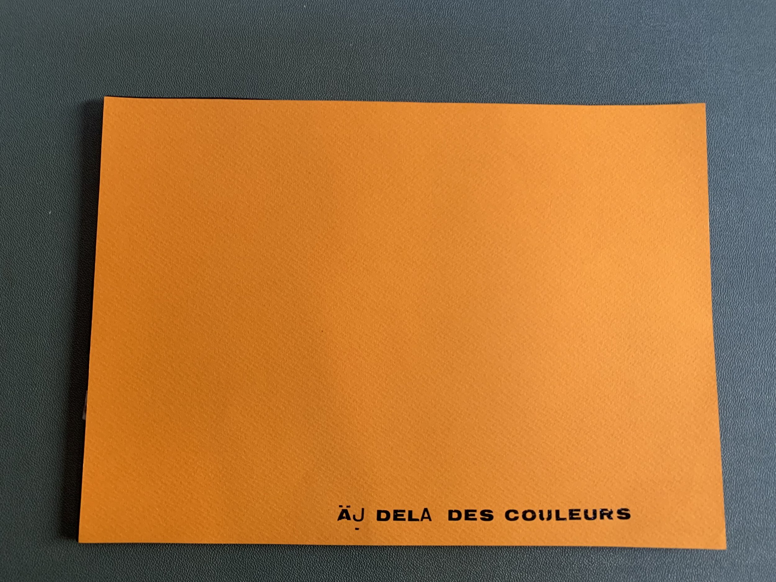 Projet photo de Nelly Mourier-Grenier autour de la mémoire et des archives familiales dans une formation photo en ligne documentaire autour de la narration et de la matérialité dans la photographie plastique.