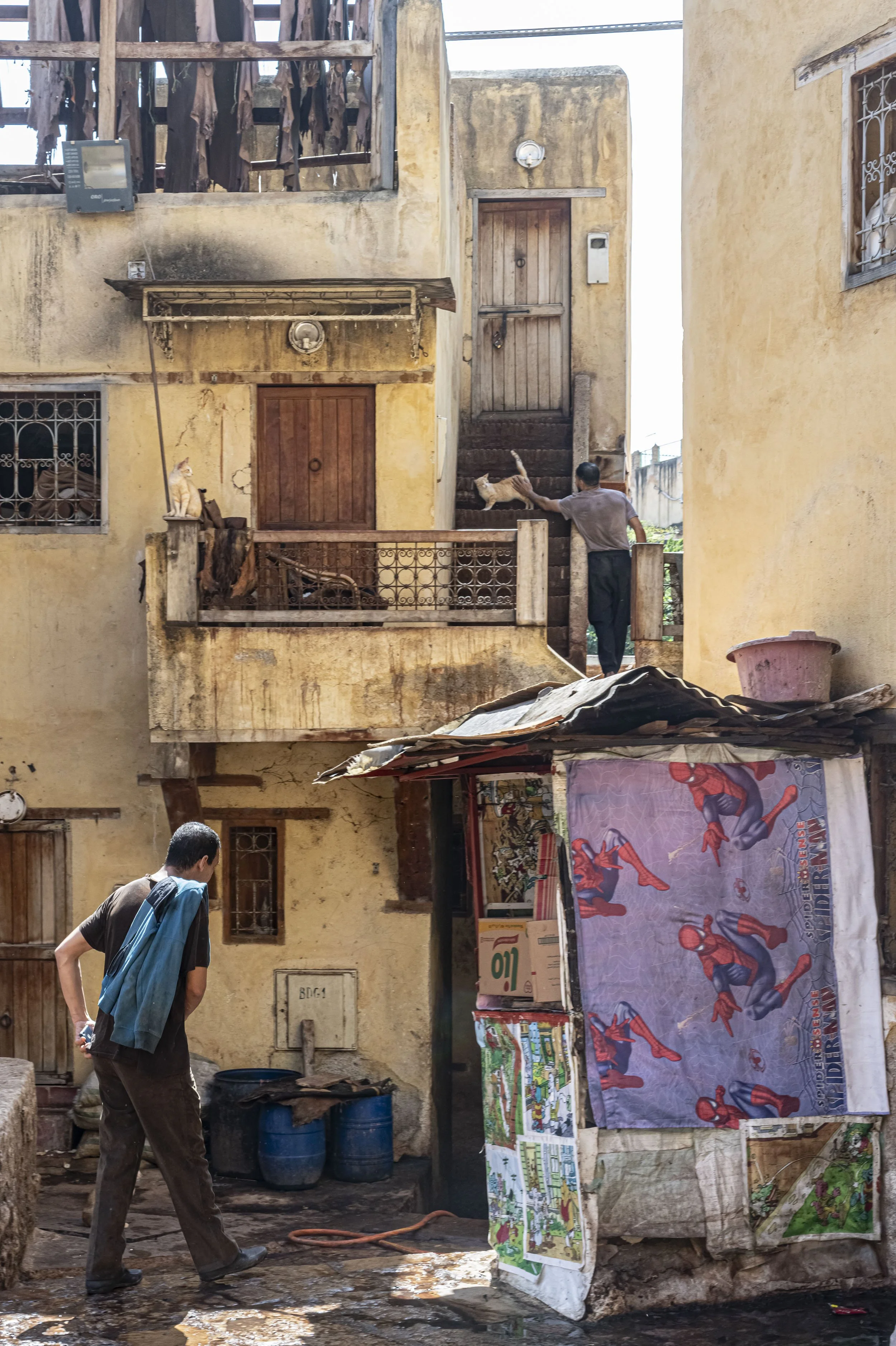 Série photo de Philippe Alliel à Fès au Maroc durant un stage photo entre street et photographie documentaire, organisé par Préludes Photo