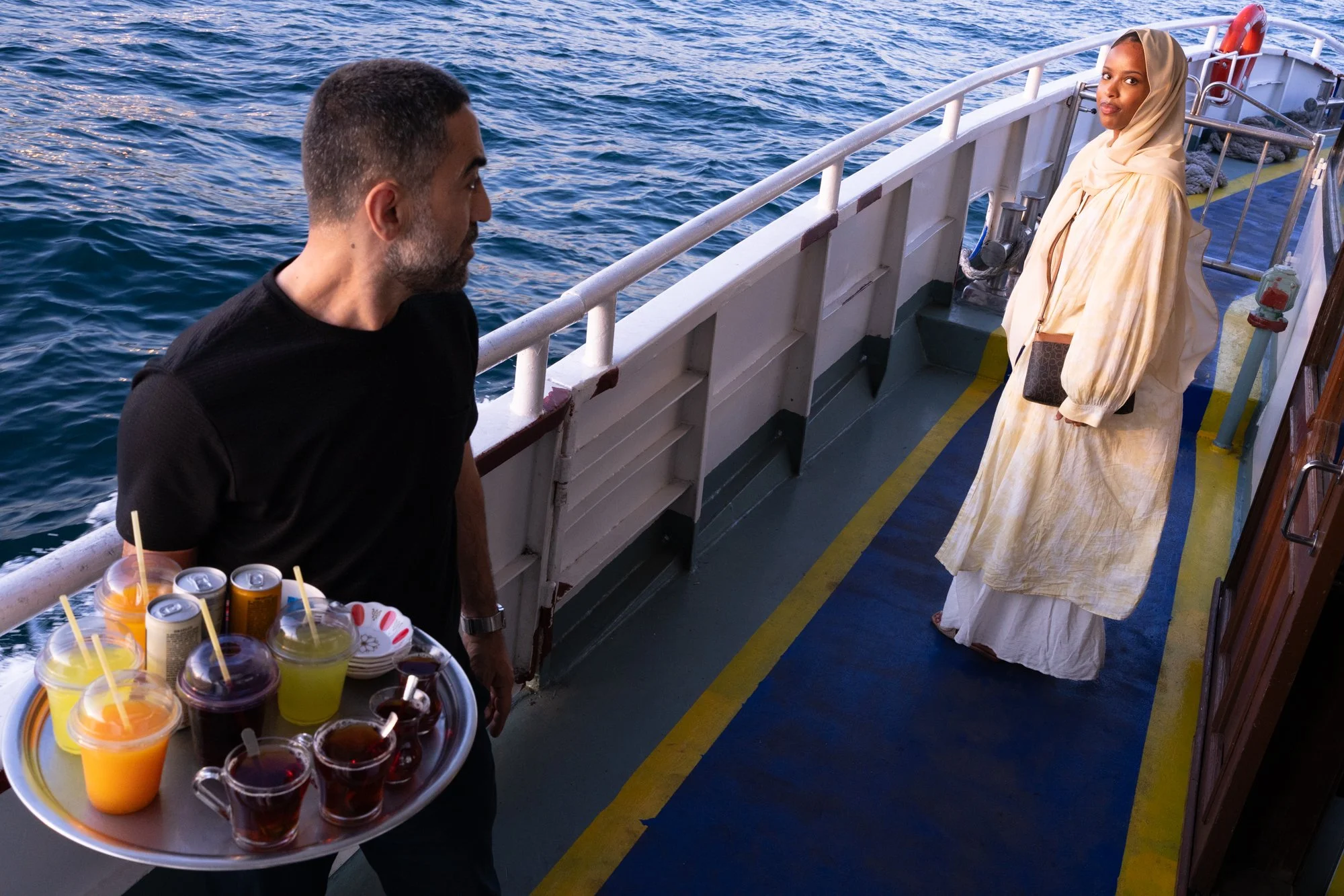 Série photo de Virginia Raoul sur les femmes à Istanbul. Série réalisée durant un voyage photo de Préludes, un workshop 100% dédié à la photo de rue et documentaire