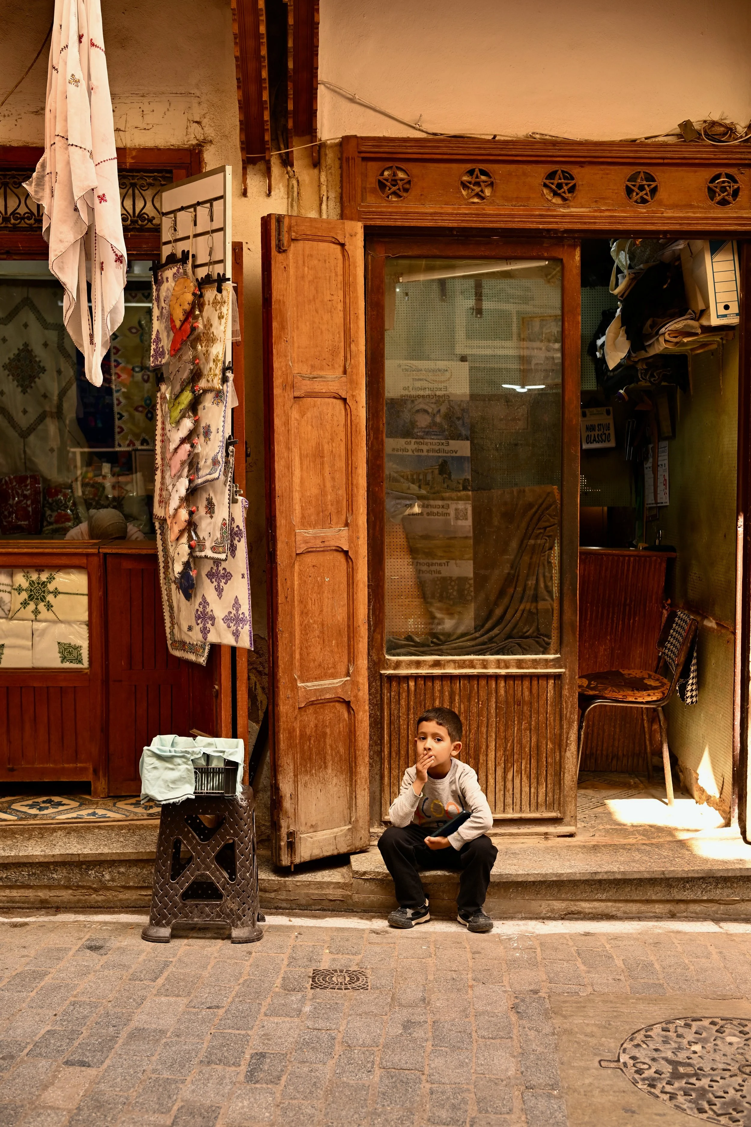 Série photo de Béatrice Socher durant un stage photo de rue et documentaire à Fès au Maroc