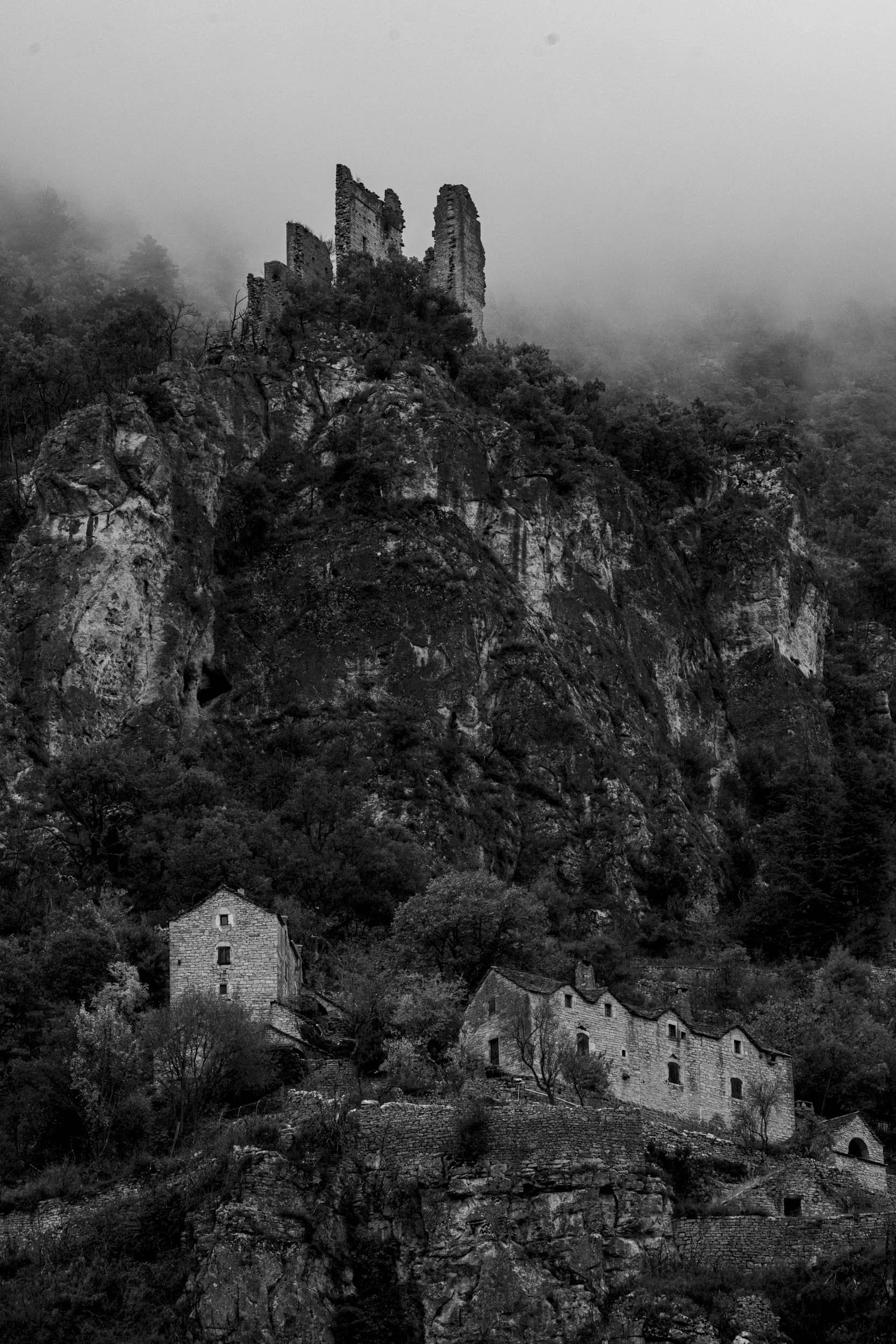 Série photo de Chris Branruz en noir et blanc dans les Cévennes en Lozère