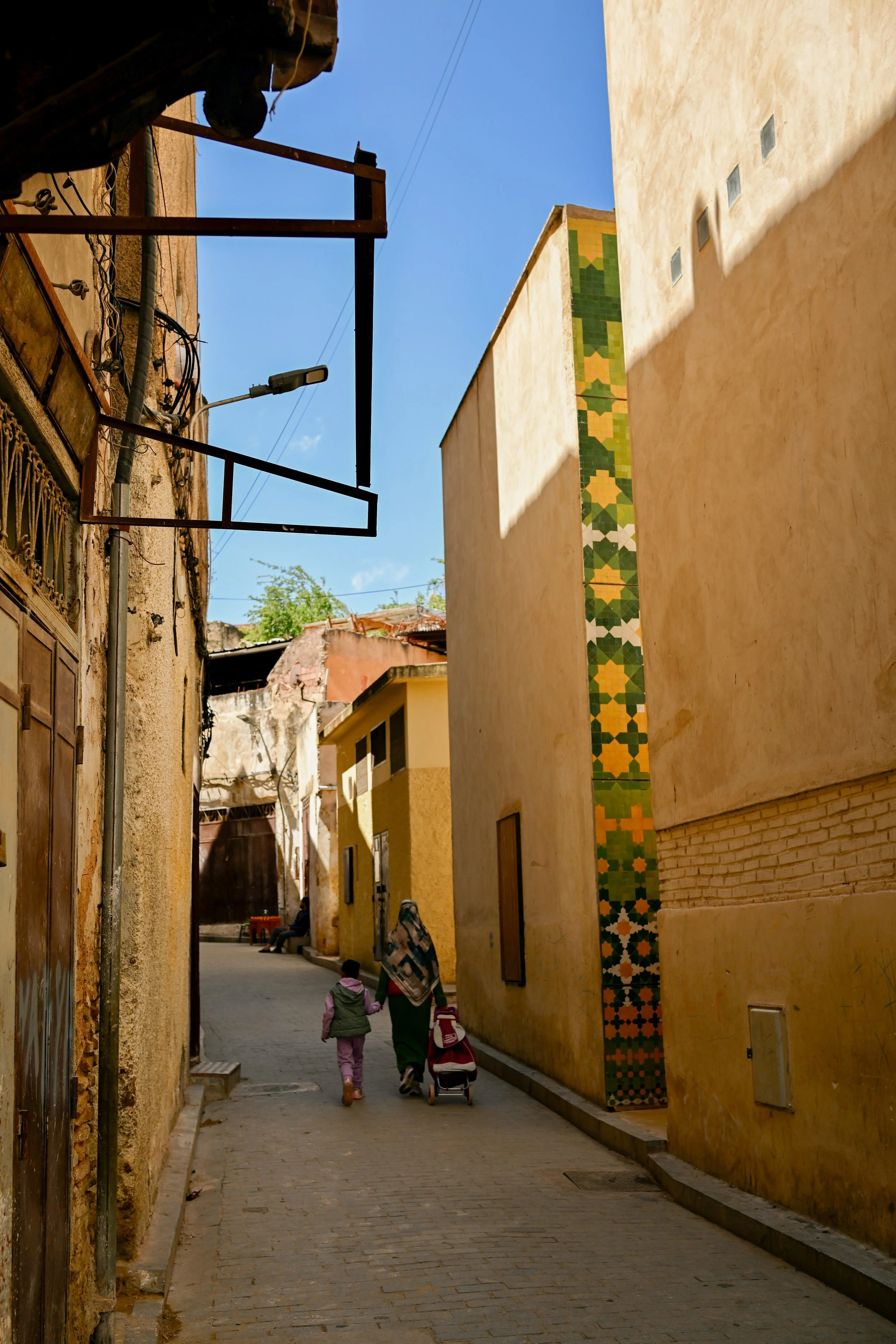 Série photo de Béatrice Socher durant un stage photo de rue et documentaire à Fès au Maroc