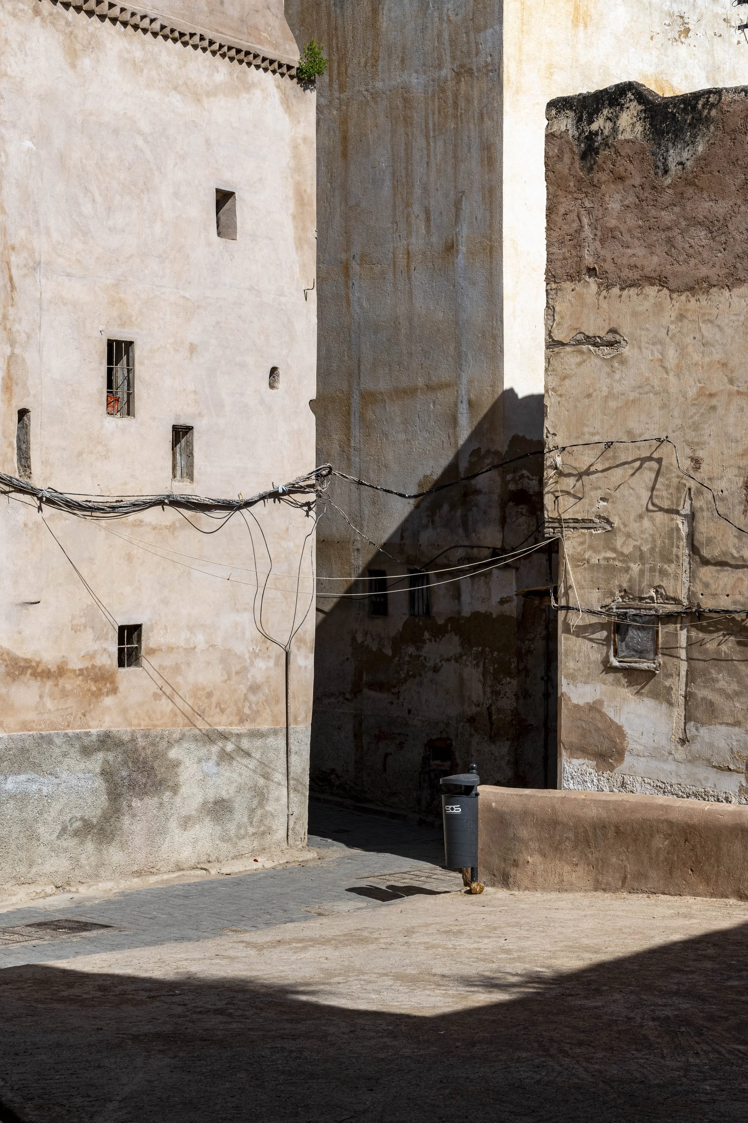 Série photo de Philippe Alliel à Fès au Maroc durant un stage photo entre street et photographie documentaire, organisé par Préludes Photo