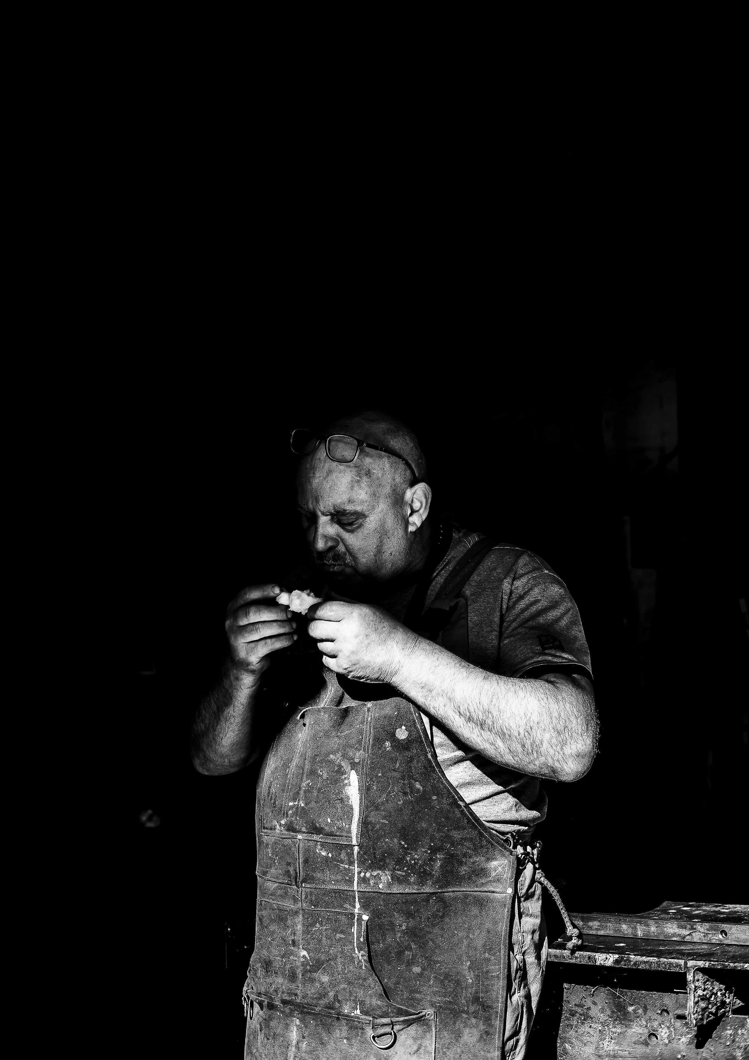 Portrait de la Lozère, capturant sa beauté rude, ses contrastes et l'omniprésence du vent. Photographie issue de la série de Jean-François Pighin, développée dans le cadre du mentorat photo en ligne de Préludes Photo.