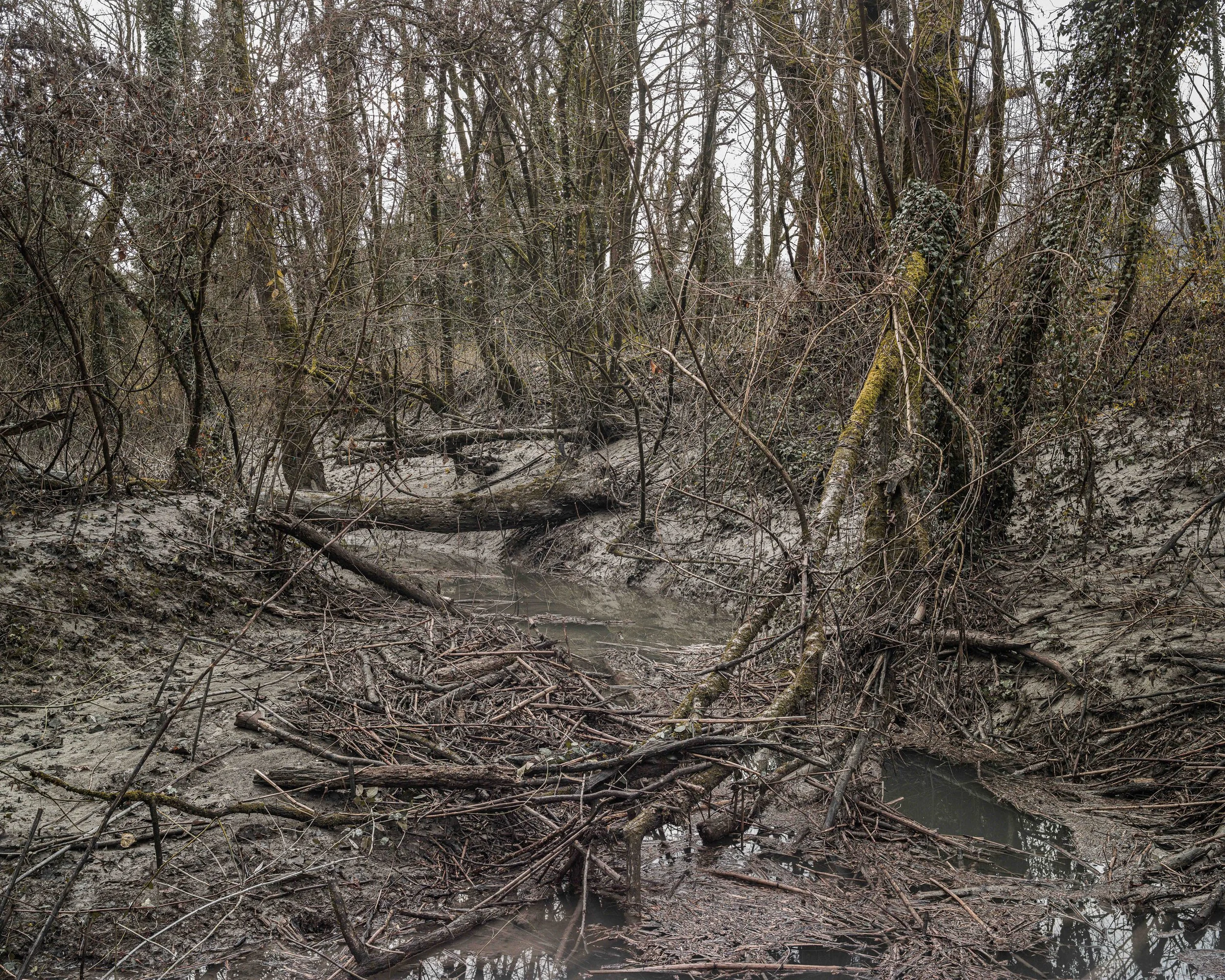 Photographie évoquant l'errance, les souvenirs et la nostalgie. Photographie issue de la série "In Between Days" de Christophe Daviau, développée dans le cadre du mentorat photo en ligne de Préludes Photo.