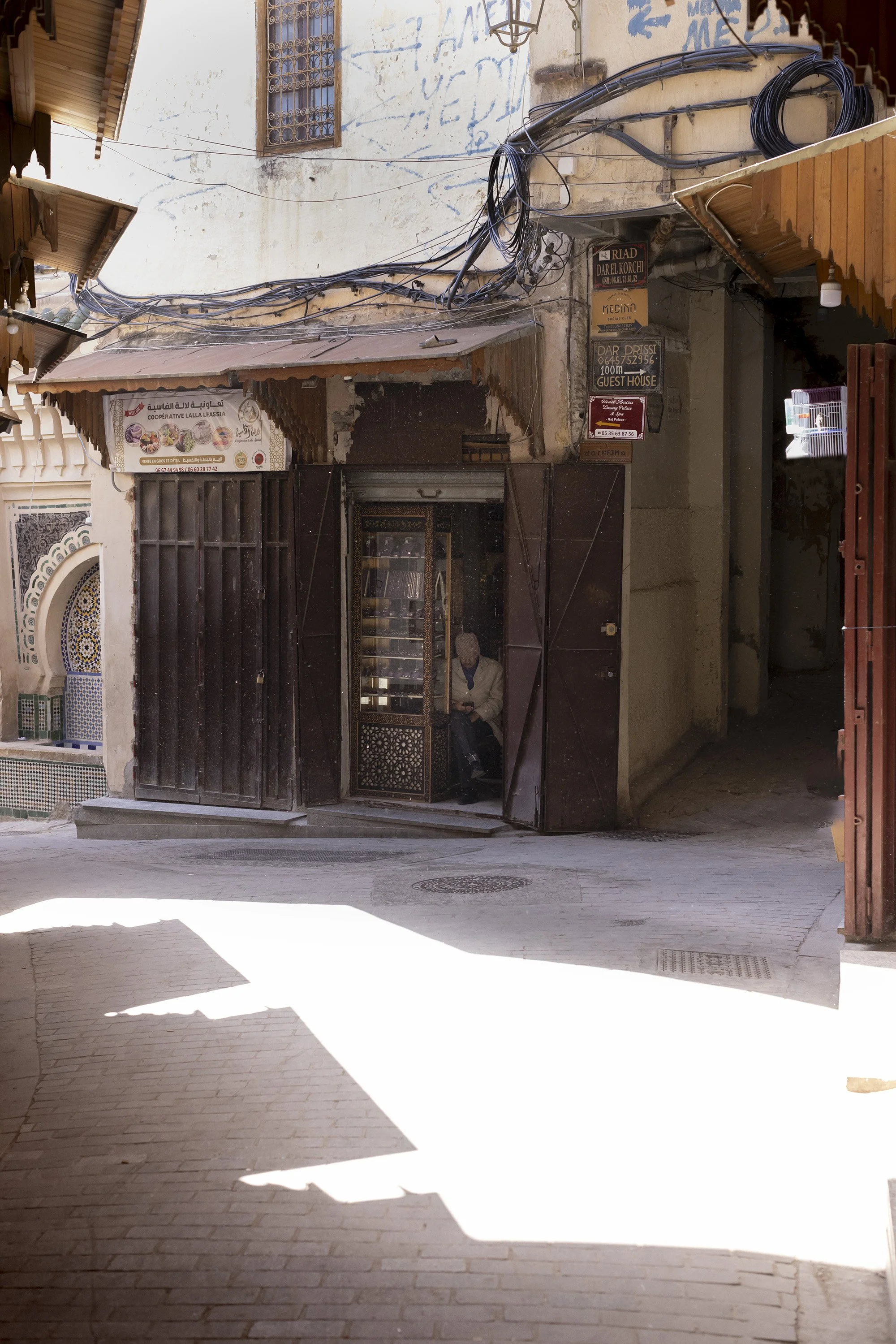 Série photo de Maria Eugenia Arbañil à Fès au Maroc durant un stage photo entre street et photographie documentaire, organisé par Préludes Photo