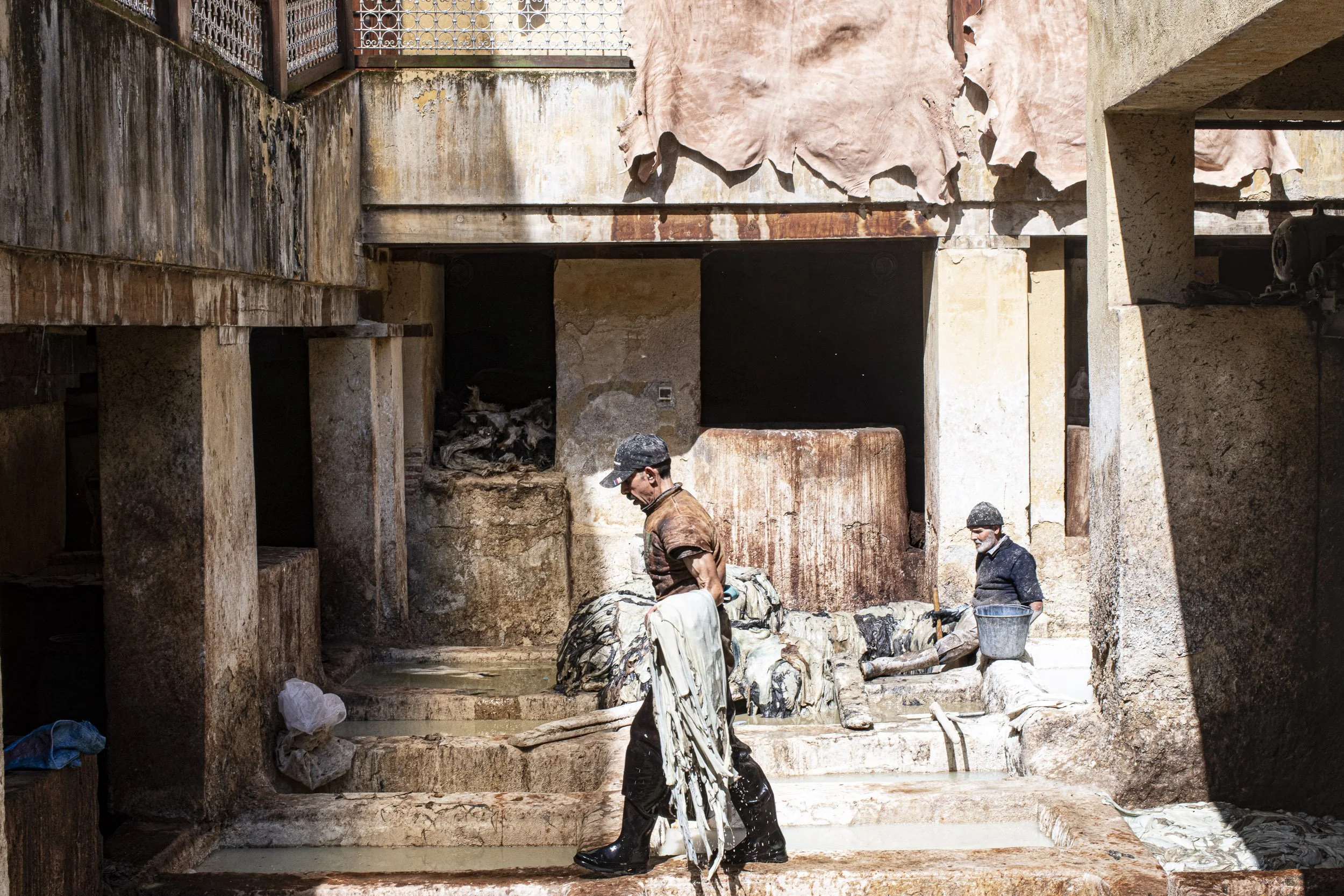 Série photo de Philippe Alliel à Fès au Maroc durant un stage photo entre street et photographie documentaire, organisé par Préludes Photo