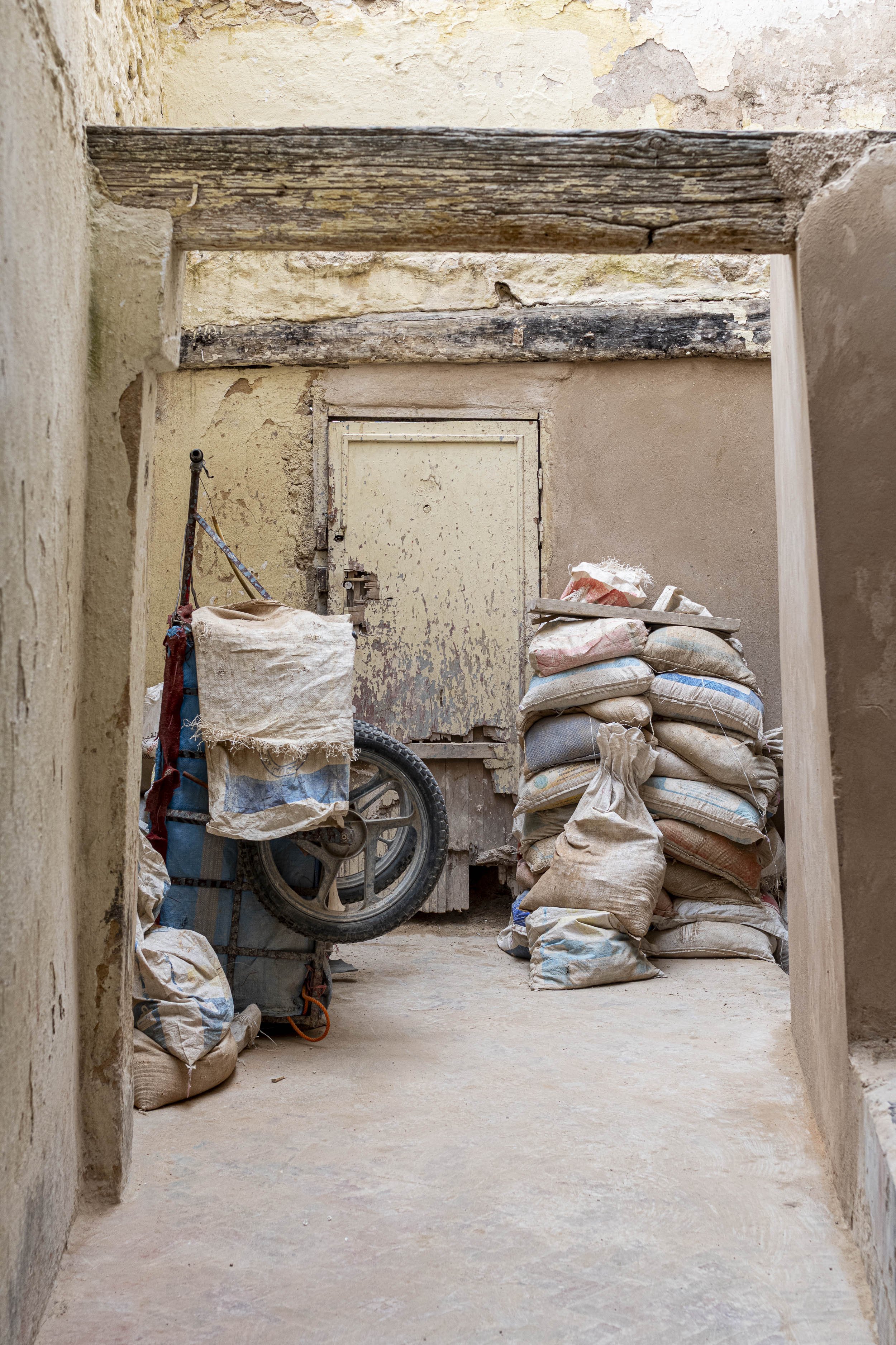 Série photo de Philippe Alliel à Fès au Maroc durant un stage photo entre street et photographie documentaire, organisé par Préludes Photo